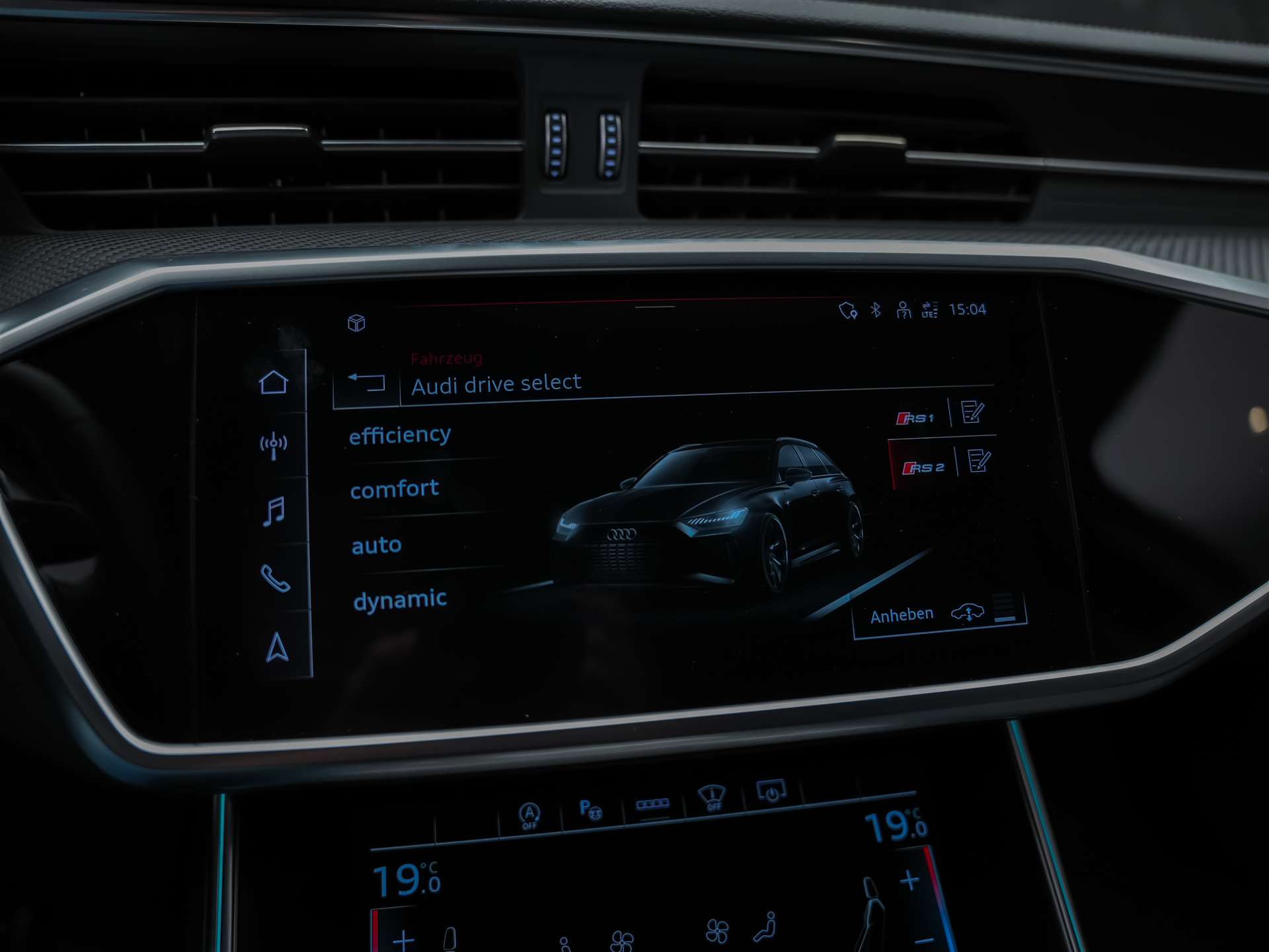AUDI RS6 Avant 4.0 TFSI V8 quattro *Akrapovic*Allradlenkung*Standheizung*Sitzlüftung*-image-37