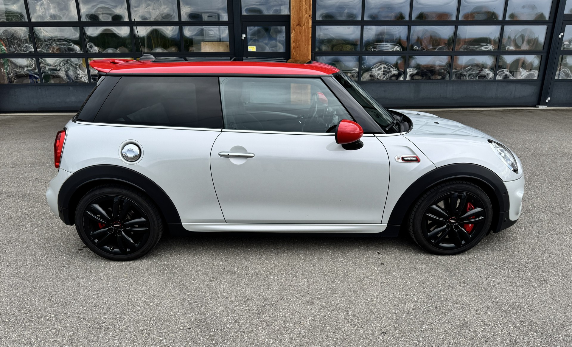 MINI 2.0i John Cooper Works-image-1