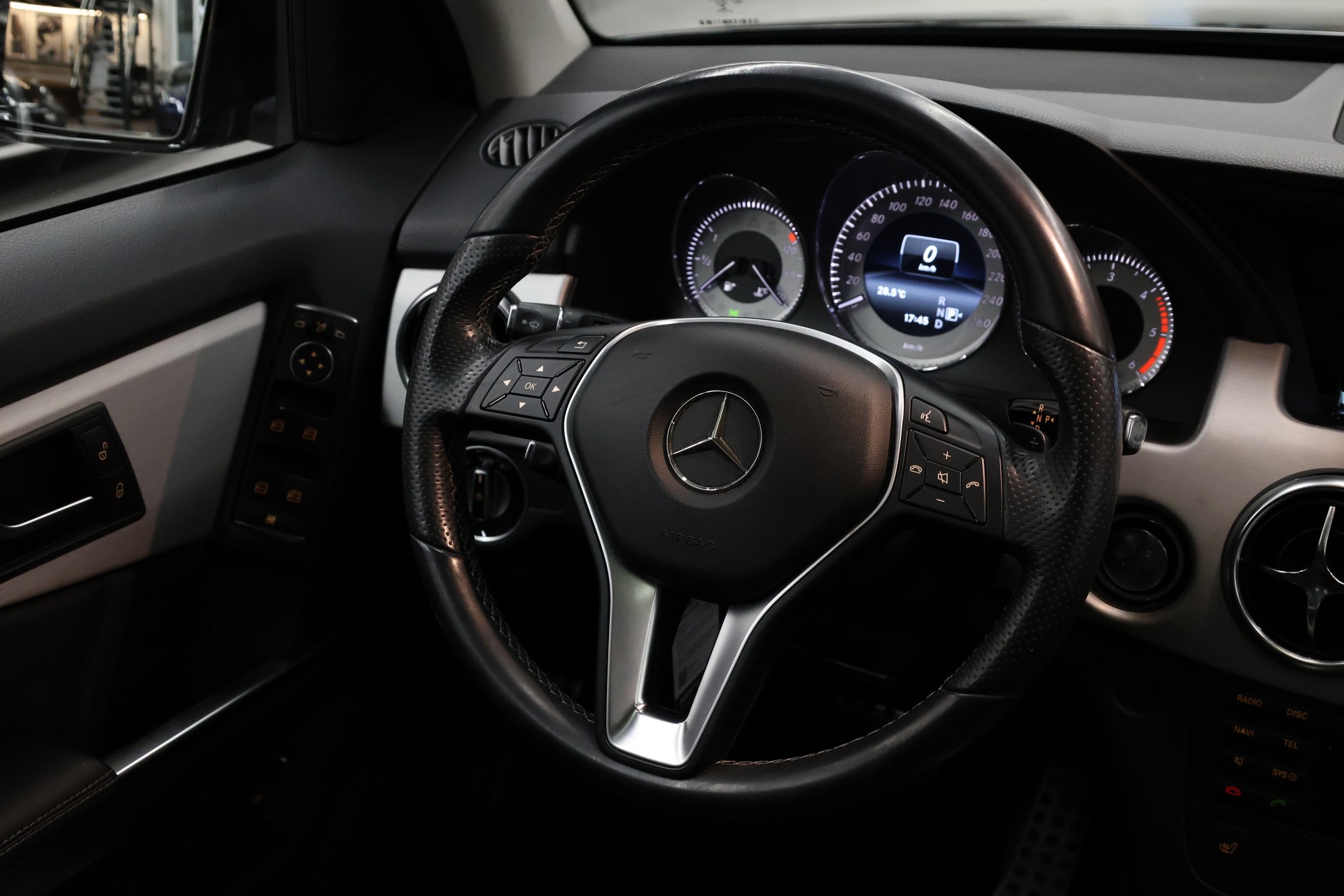 MERCEDES-BENZ GLK 250 CDI BlueTec 4matic-image-15