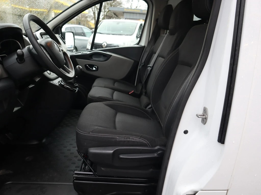 RENAULT Trafic 1.6 dCi 120 2.9t Business L1H1 ** Navigation ** PDC ** Klima ** 3-Plätzer ** Frisch ab MFK & Service **-image-10
