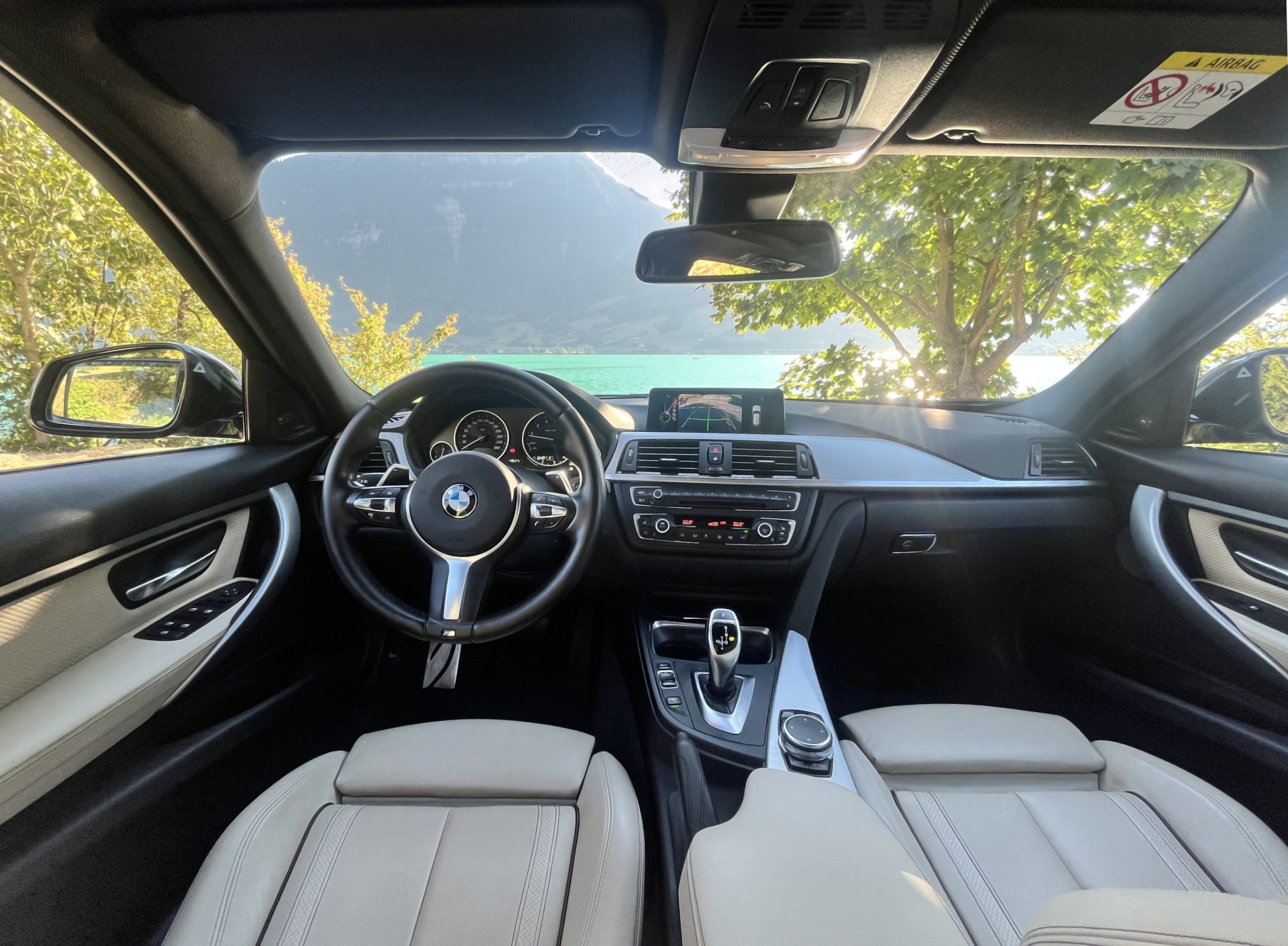 BMW 335i xDrive SAG-image-2