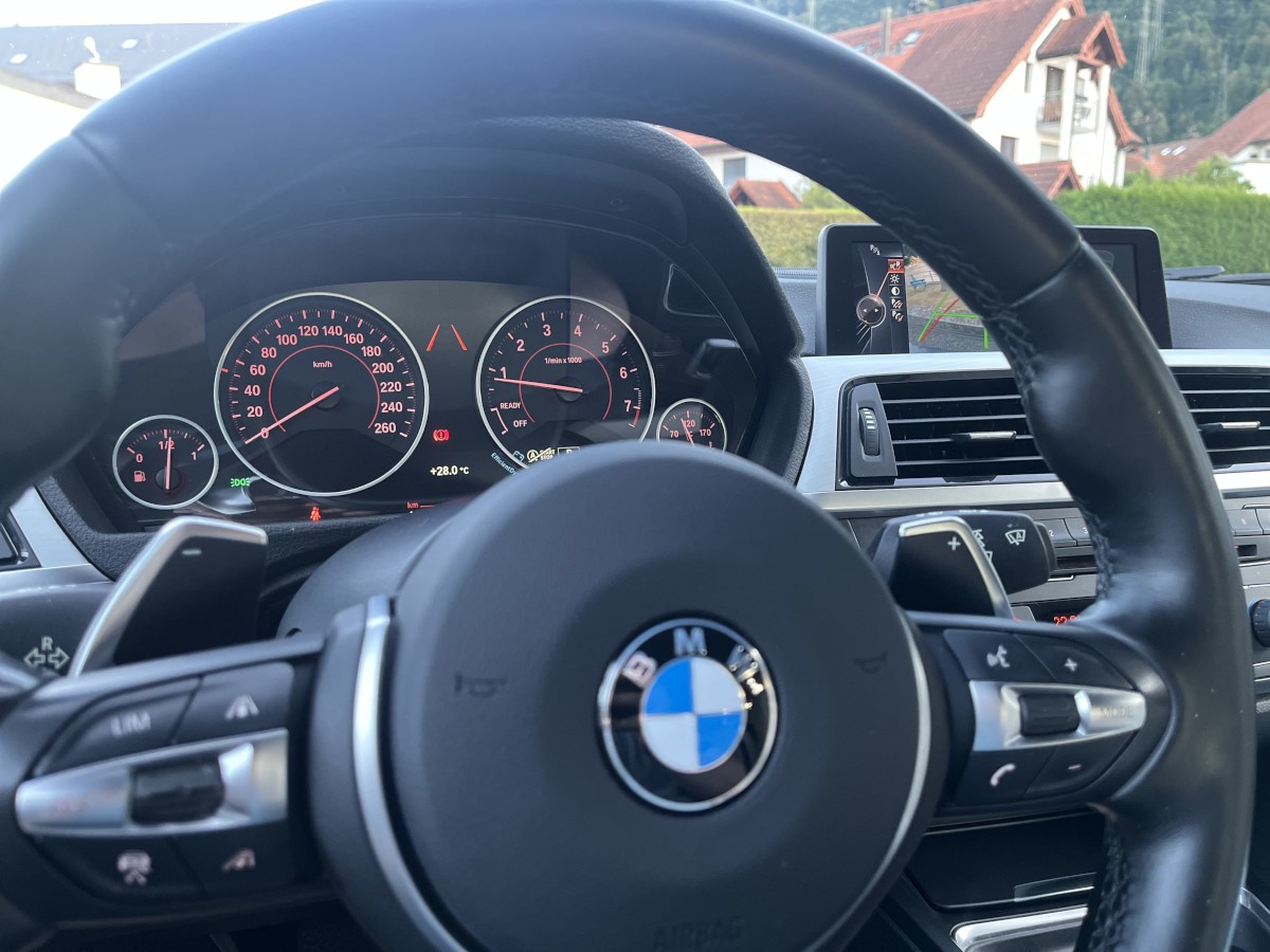 BMW 335i xDrive SAG-image-5