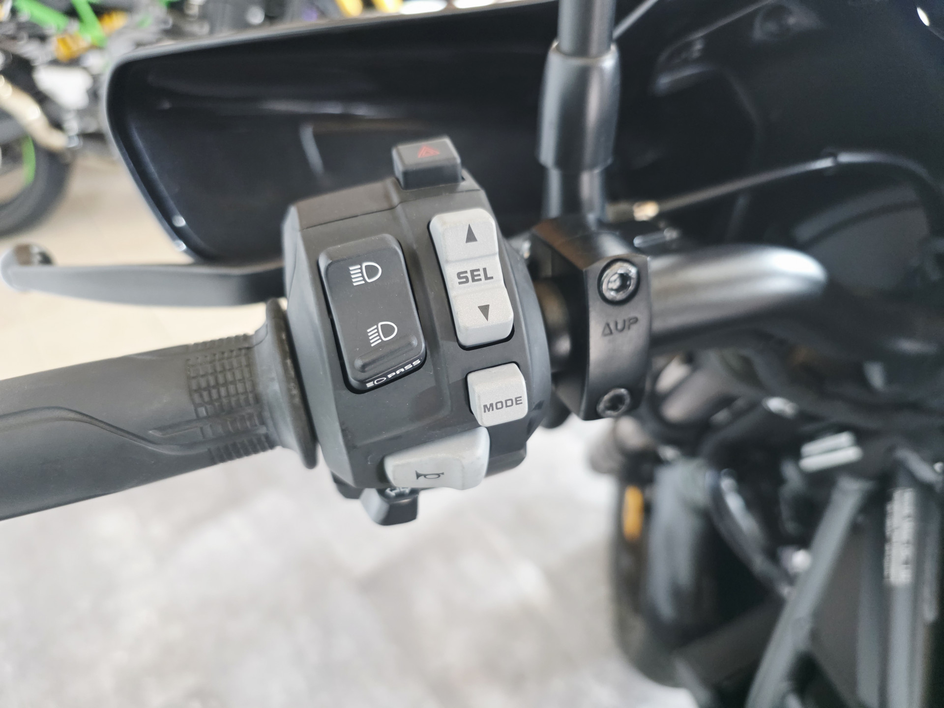 HONDA CMX 1100 Rebel Touring-image-3