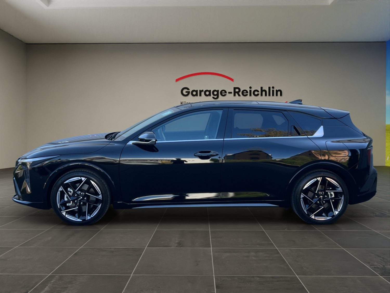 KIA K4 1.6 T-GDi GT-Line-showroom-element-1