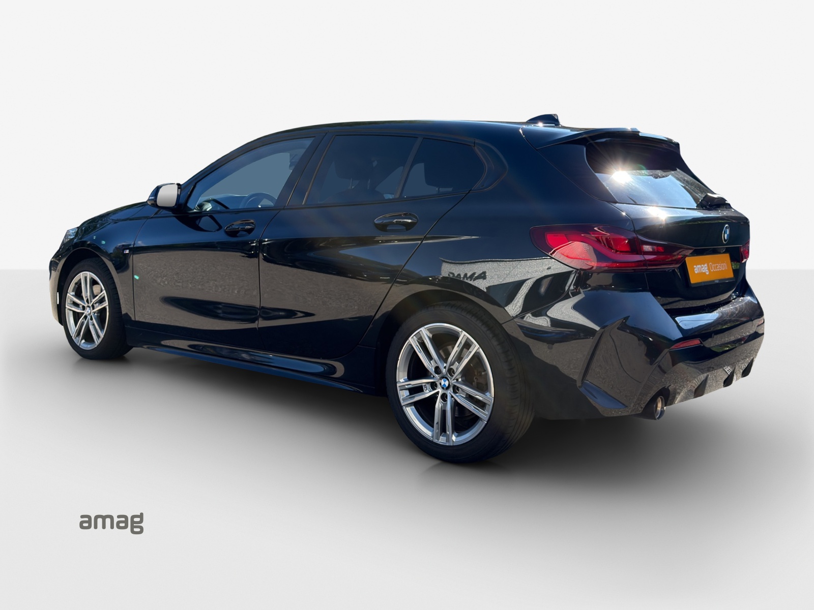 BMW 118i Pure M Sport Steptronic-showroom-element-2