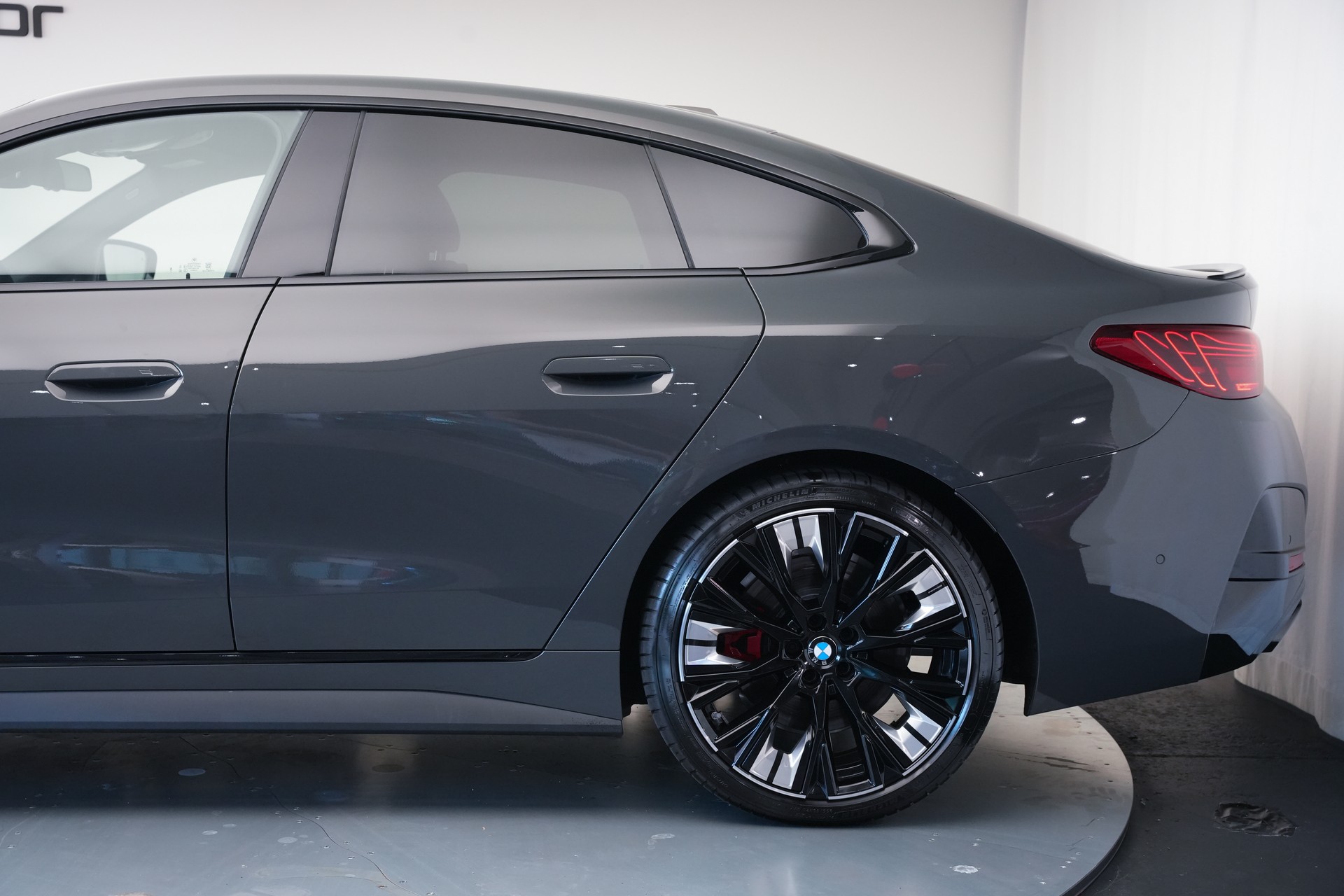 BMW M440i xDrive 48V Gran Coupé M Sport Pro Steptronic *Facelift* *Glasapplikation* *Carbon*-image-43