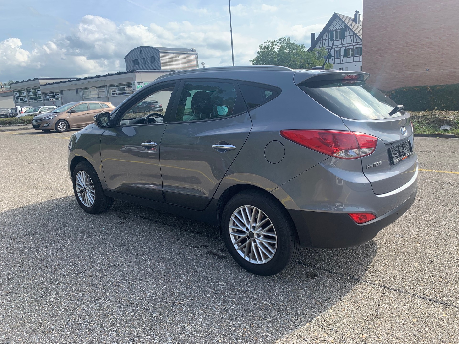 HYUNDAI iX 35 2.0 Premium 4WD-showroom-element-3