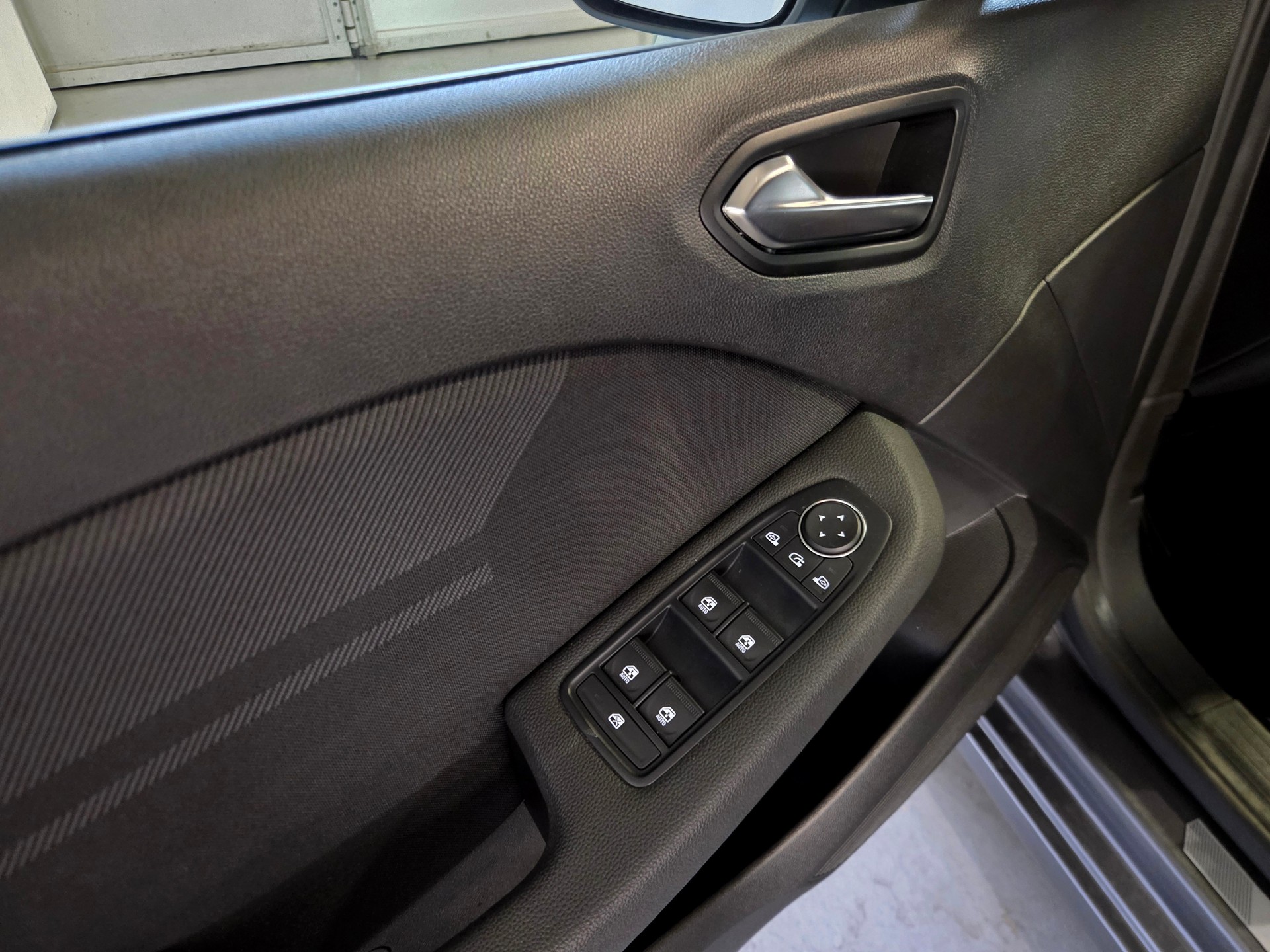 RENAULT Clio 1.6 E-Tech esprit Alpine-image-18