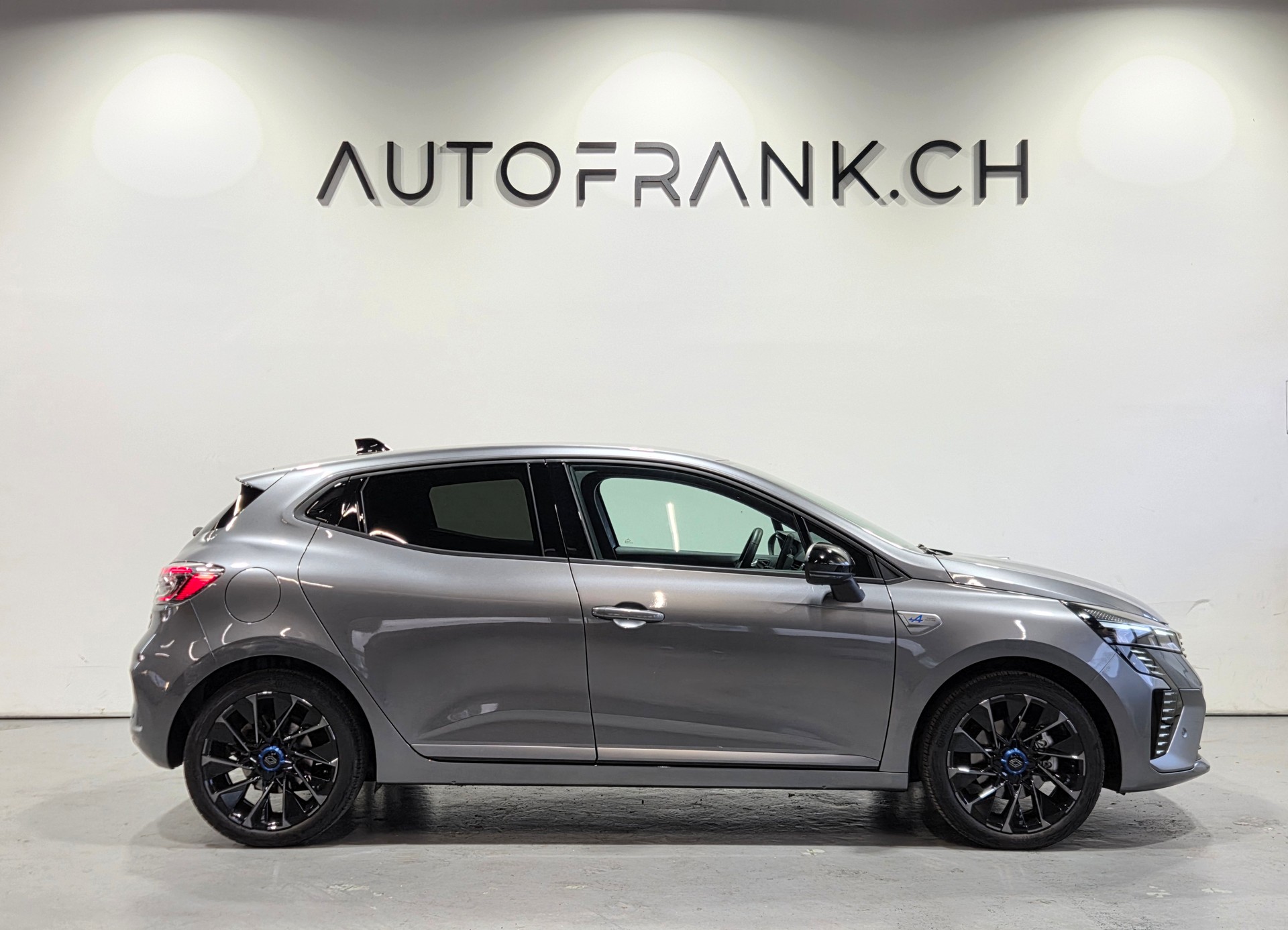RENAULT Clio 1.6 E-Tech esprit Alpine-showroom-element-1