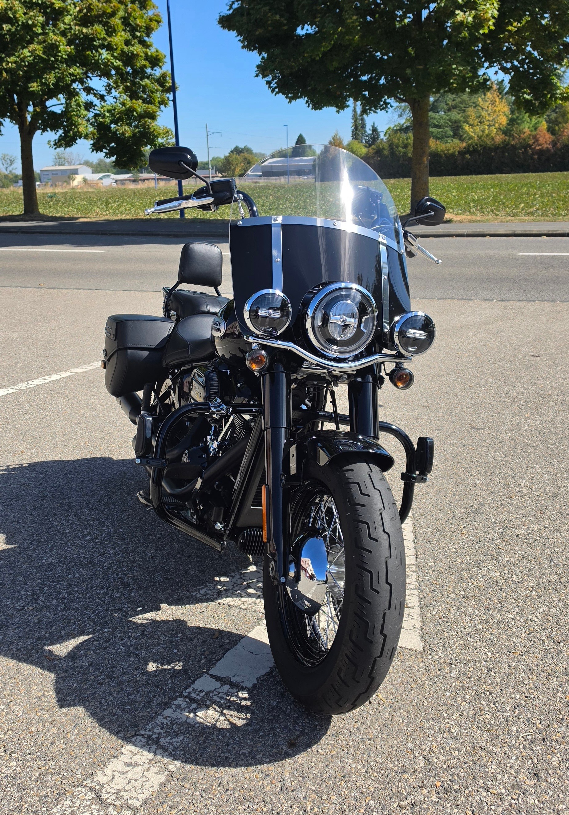 HARLEY-DAVIDSON FLHCS Heritage Classic 114-image-1