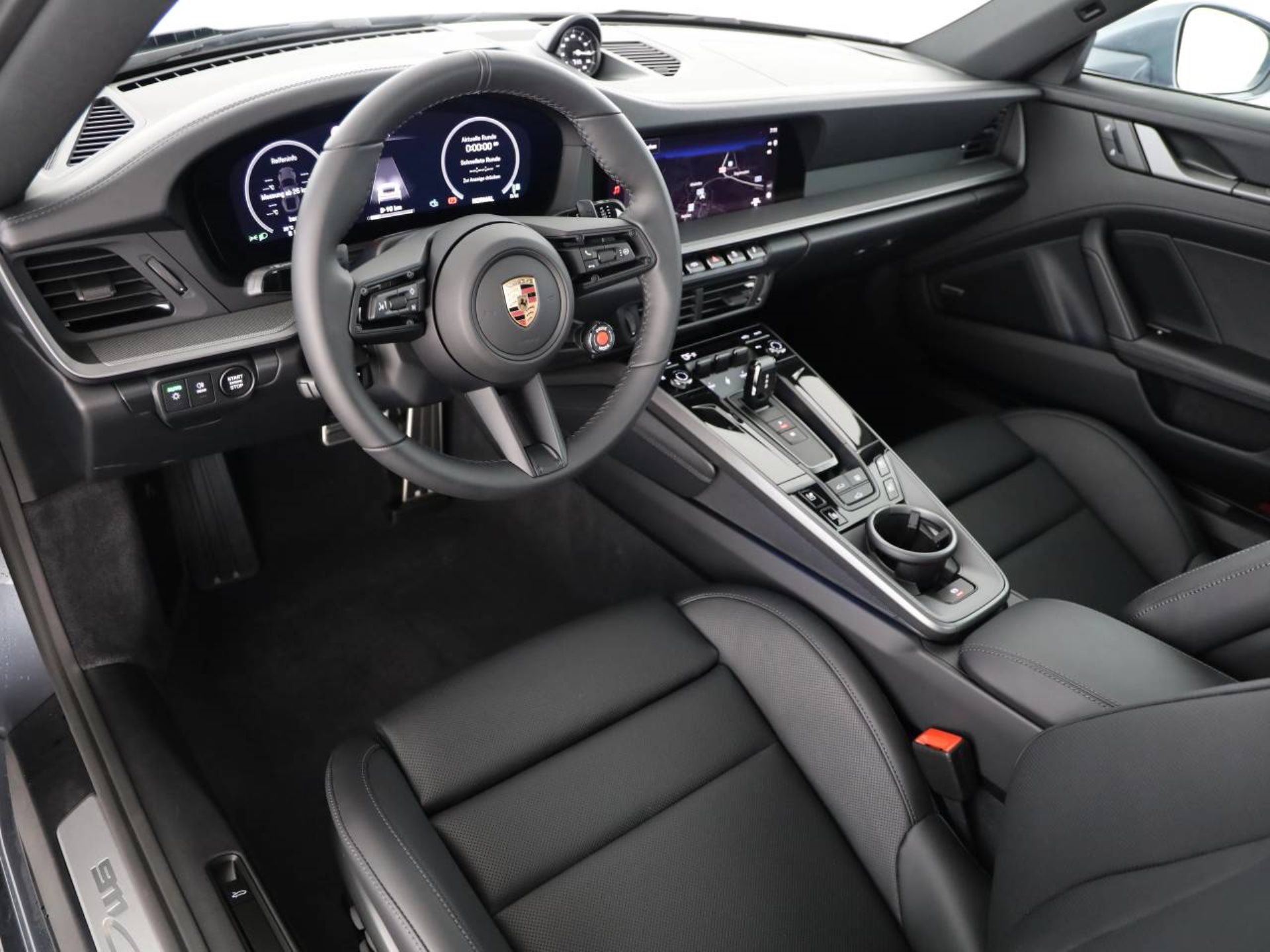 PORSCHE 911 Carrera 4S-showroom-element-3