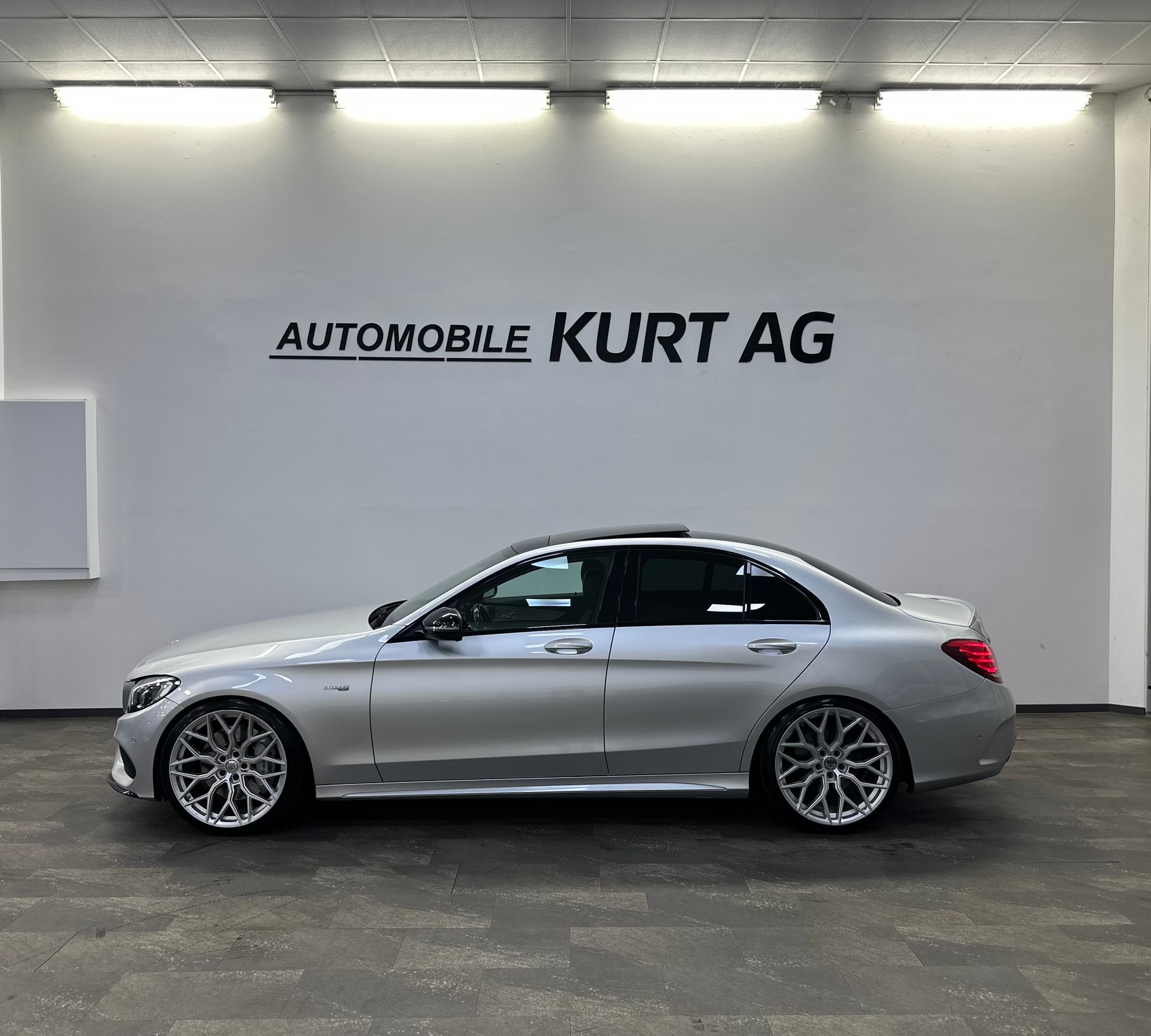 MERCEDES-BENZ C 43 AMG 4Matic 9G-Tronic-image-2