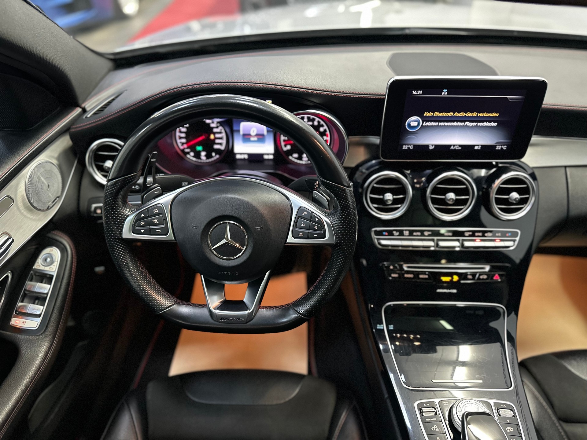 MERCEDES-BENZ C 43 AMG 4Matic 9G-Tronic-image-13