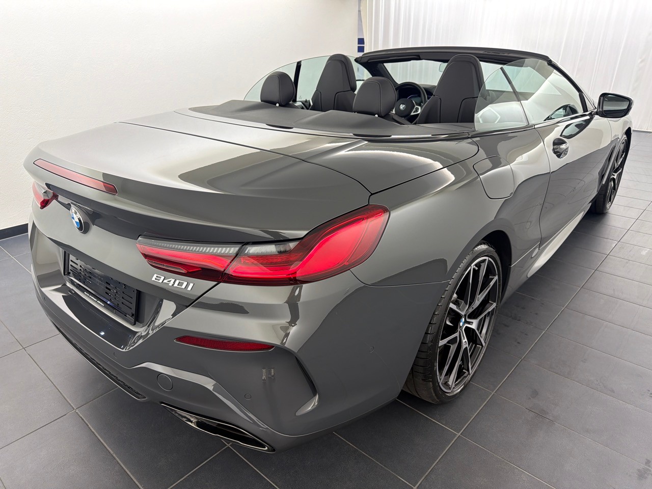 BMW 840i sDrive M Sport Pro-showroom-element-2