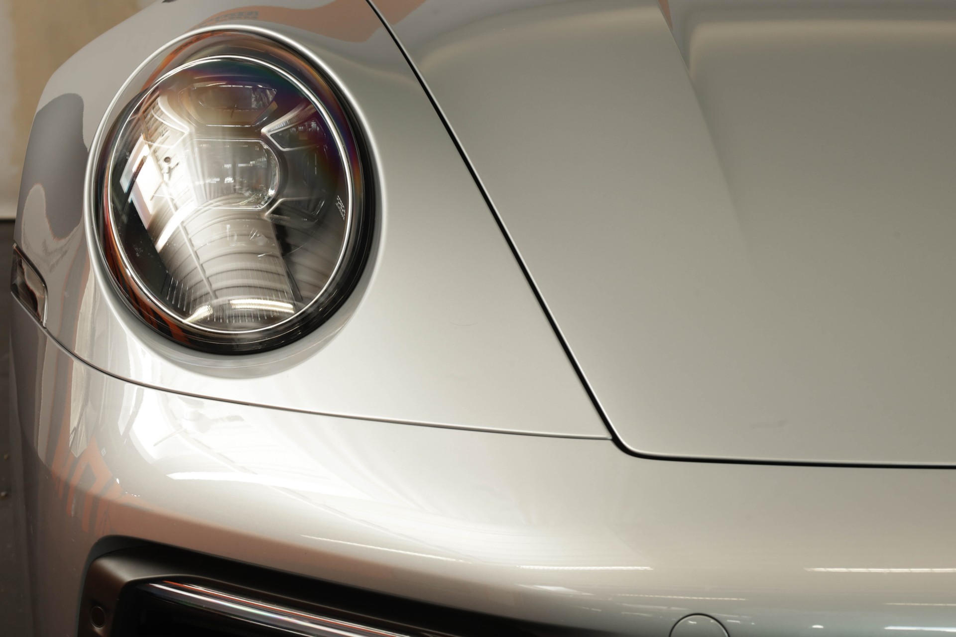PORSCHE 911 Targa 4 PDK • Échappement sport • BOSE • Cuir intégral brun-image-26