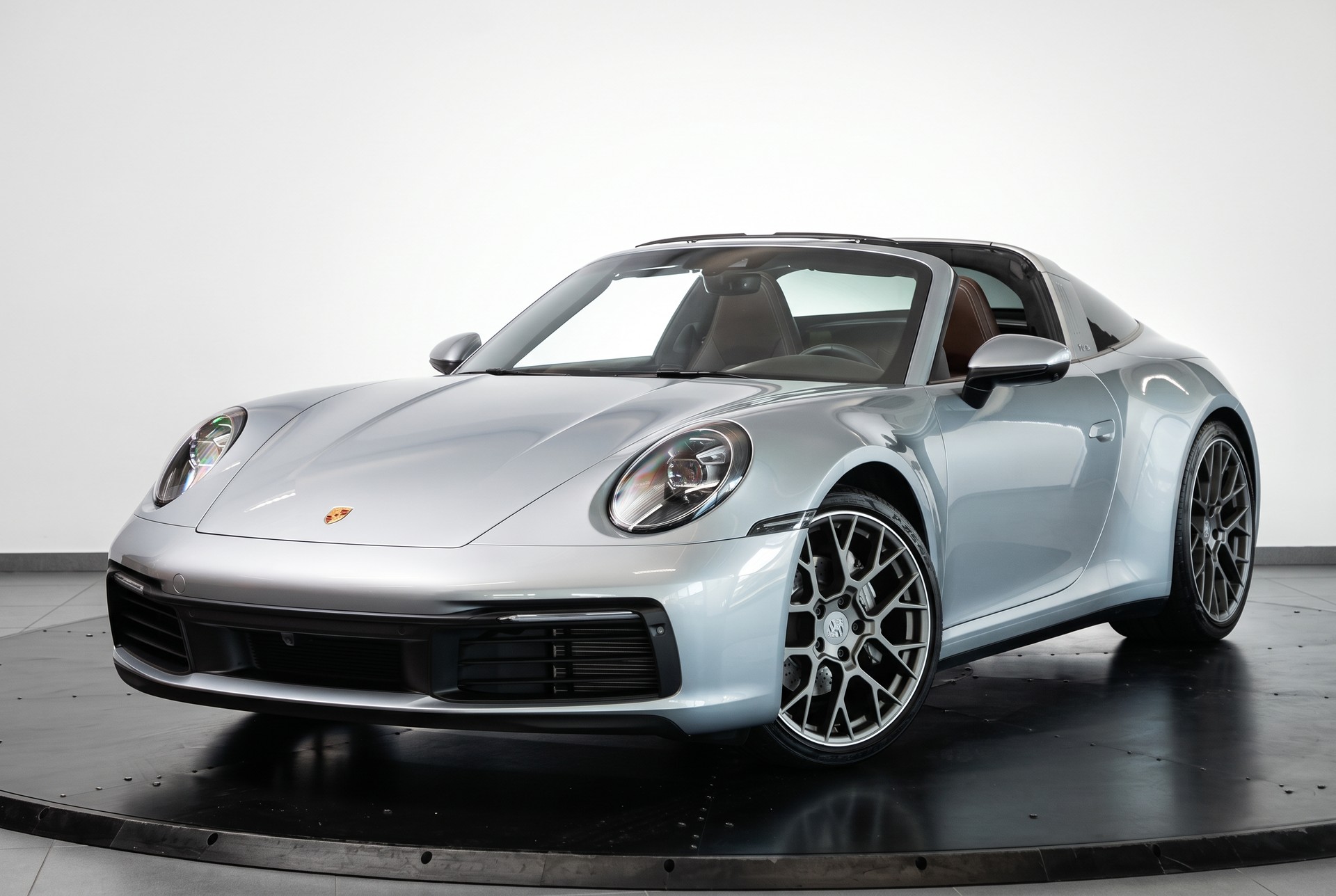 PORSCHE 911 Targa 4 PDK • Échappement sport • BOSE • Cuir intégral brun-image-7