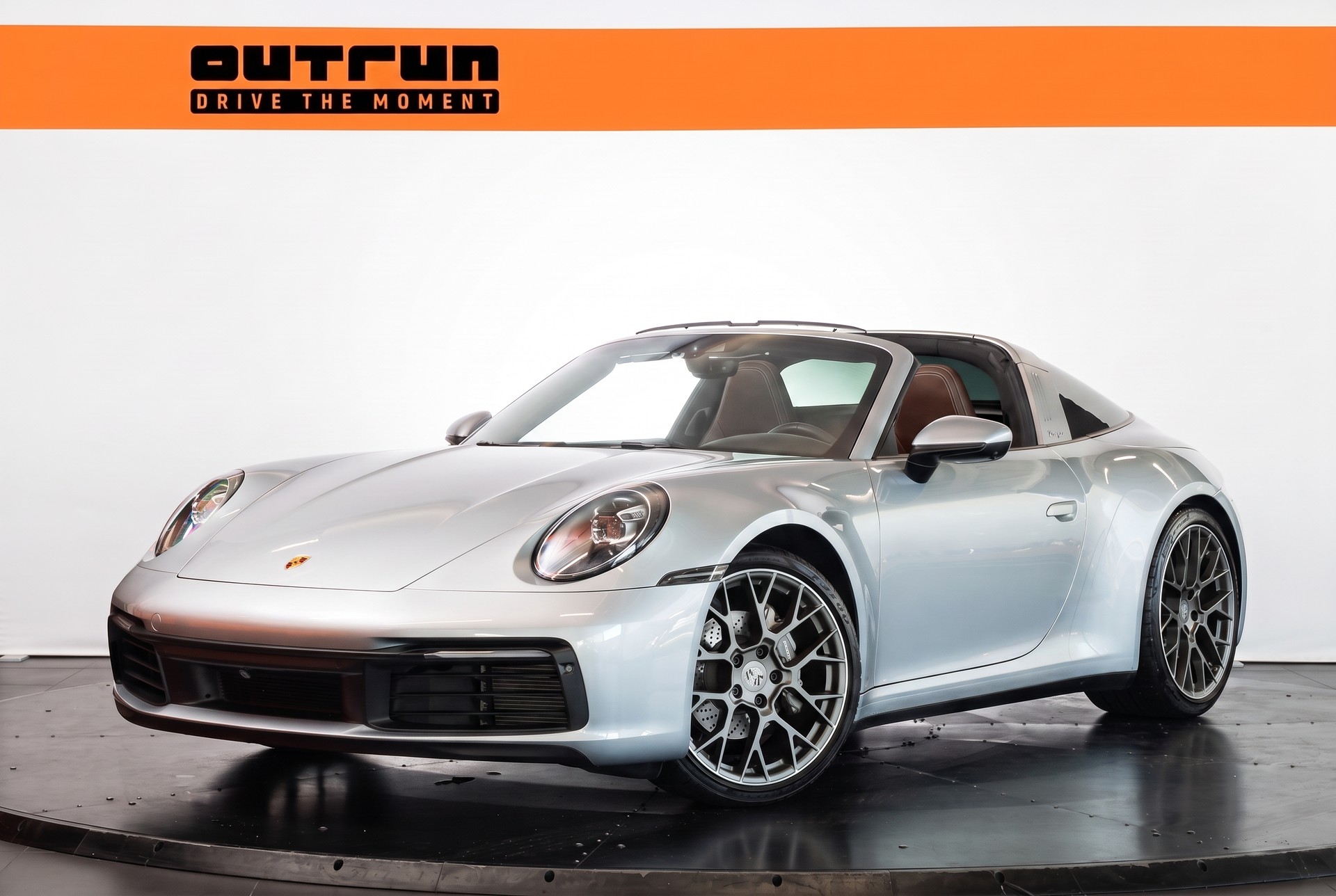 PORSCHE 911 Targa 4 PDK • Échappement sport • BOSE • Cuir intégral brun