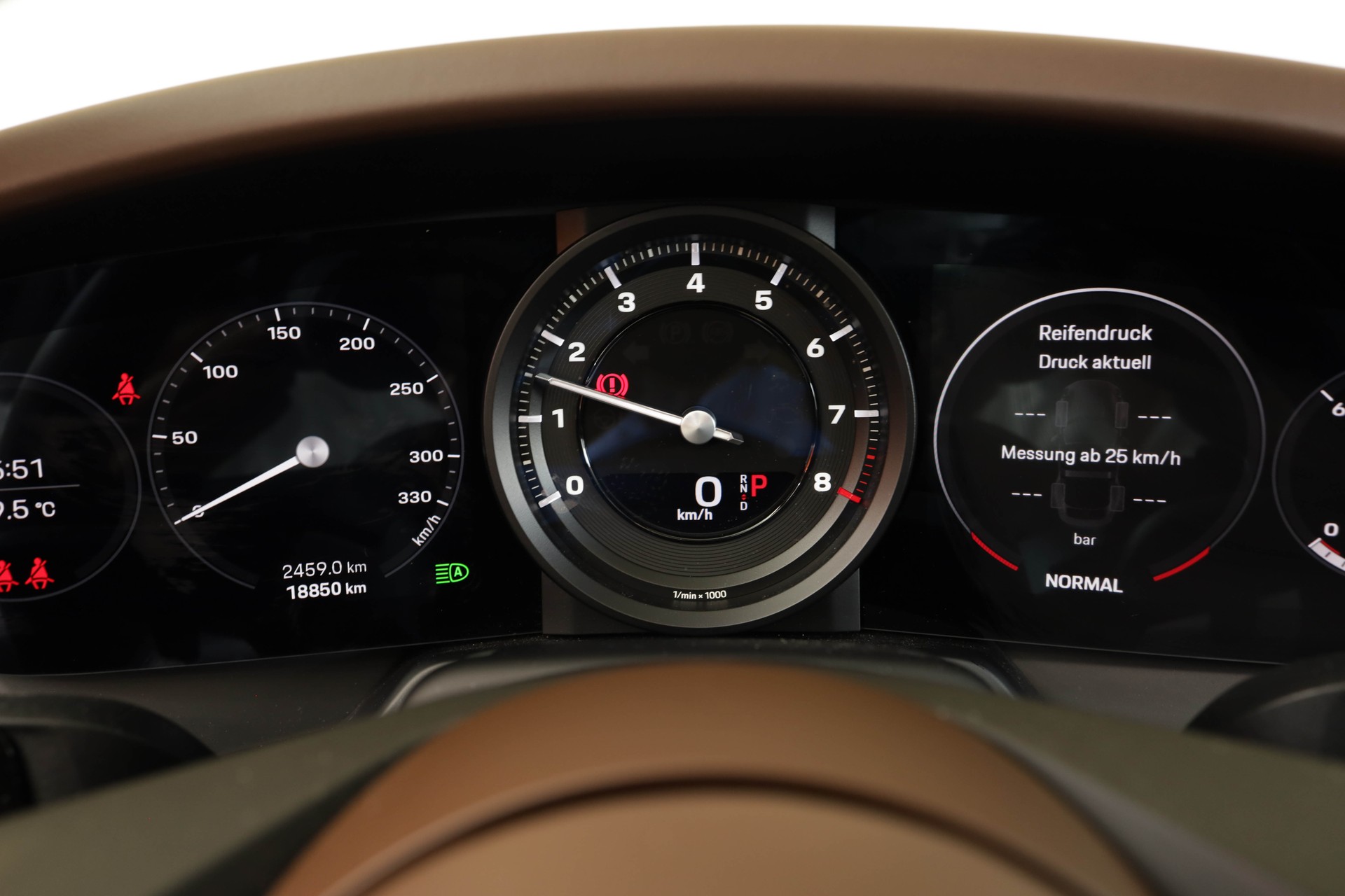 PORSCHE 911 Targa 4 PDK • Échappement sport • BOSE • Cuir intégral brun-image-21