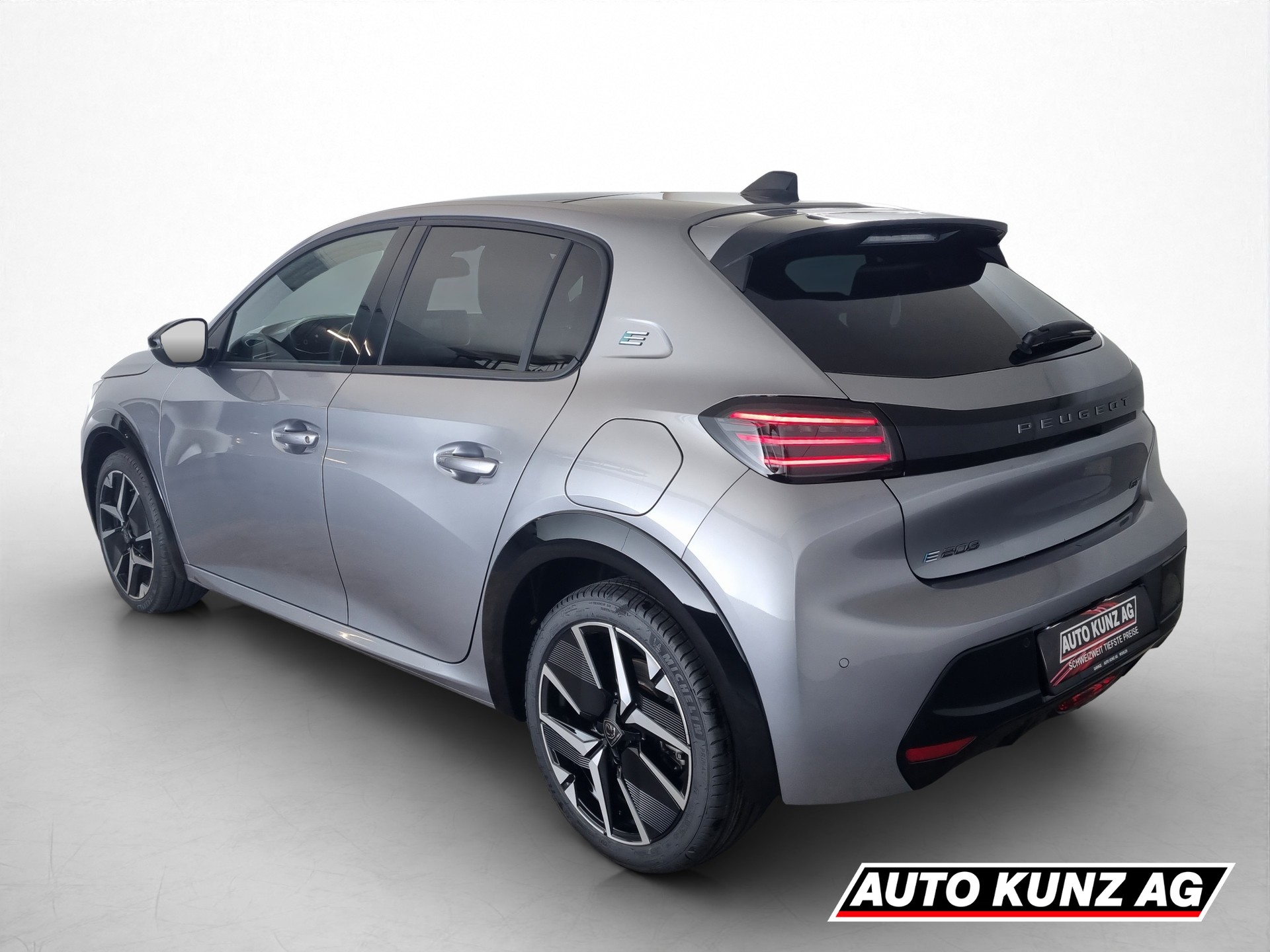 PEUGEOT 208 54kWh e-GT-showroom-element-3