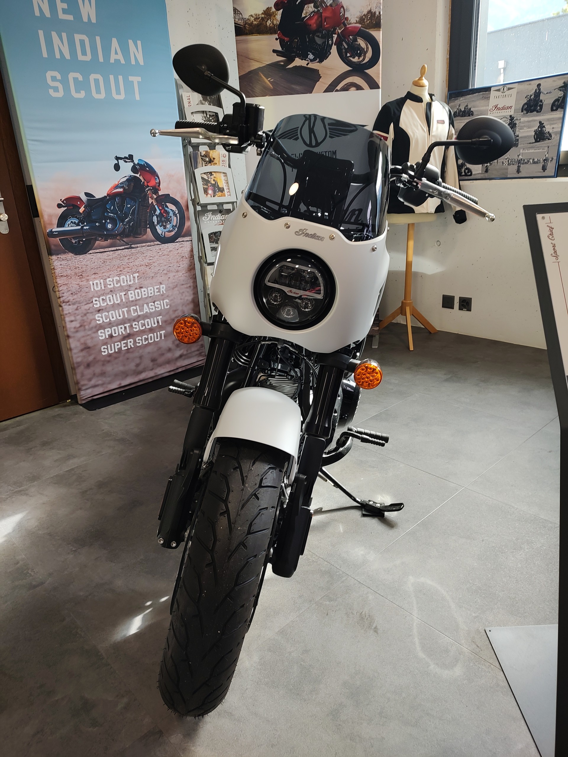 INDIAN Sport Chief-image-2