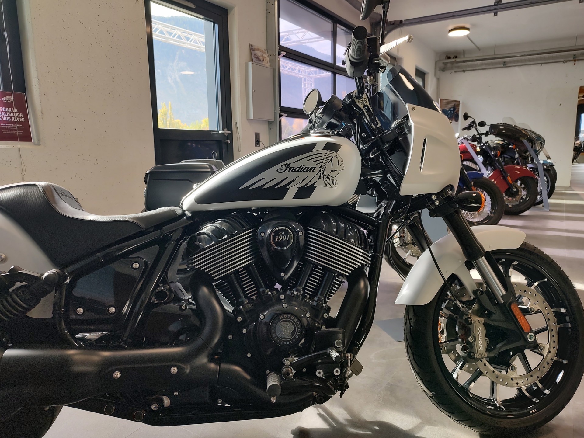 INDIAN Sport Chief-image-1