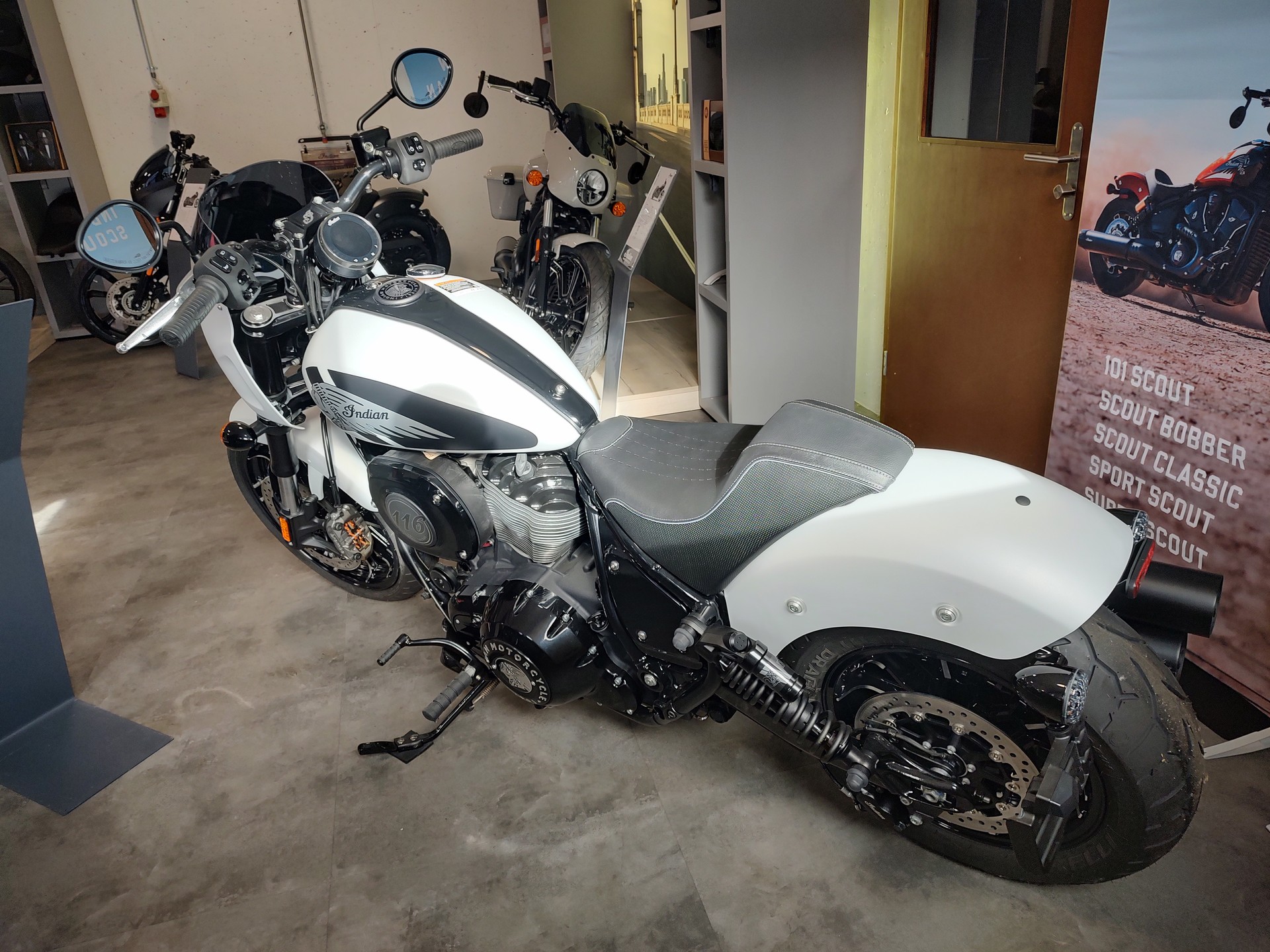 INDIAN Sport Chief-image-3