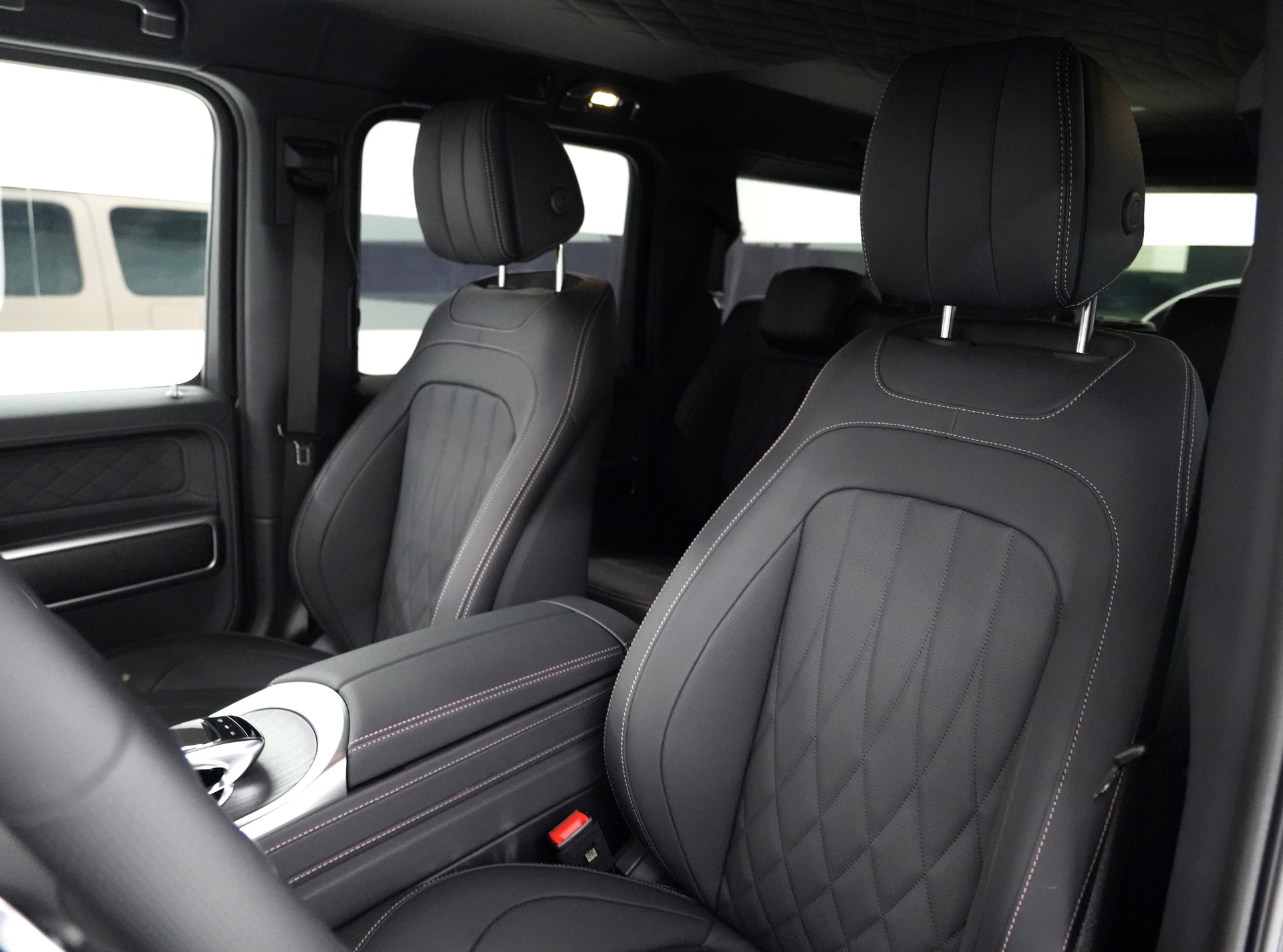 MERCEDES-BENZ G 500 Stronger Than Diamonds Edition-image-9