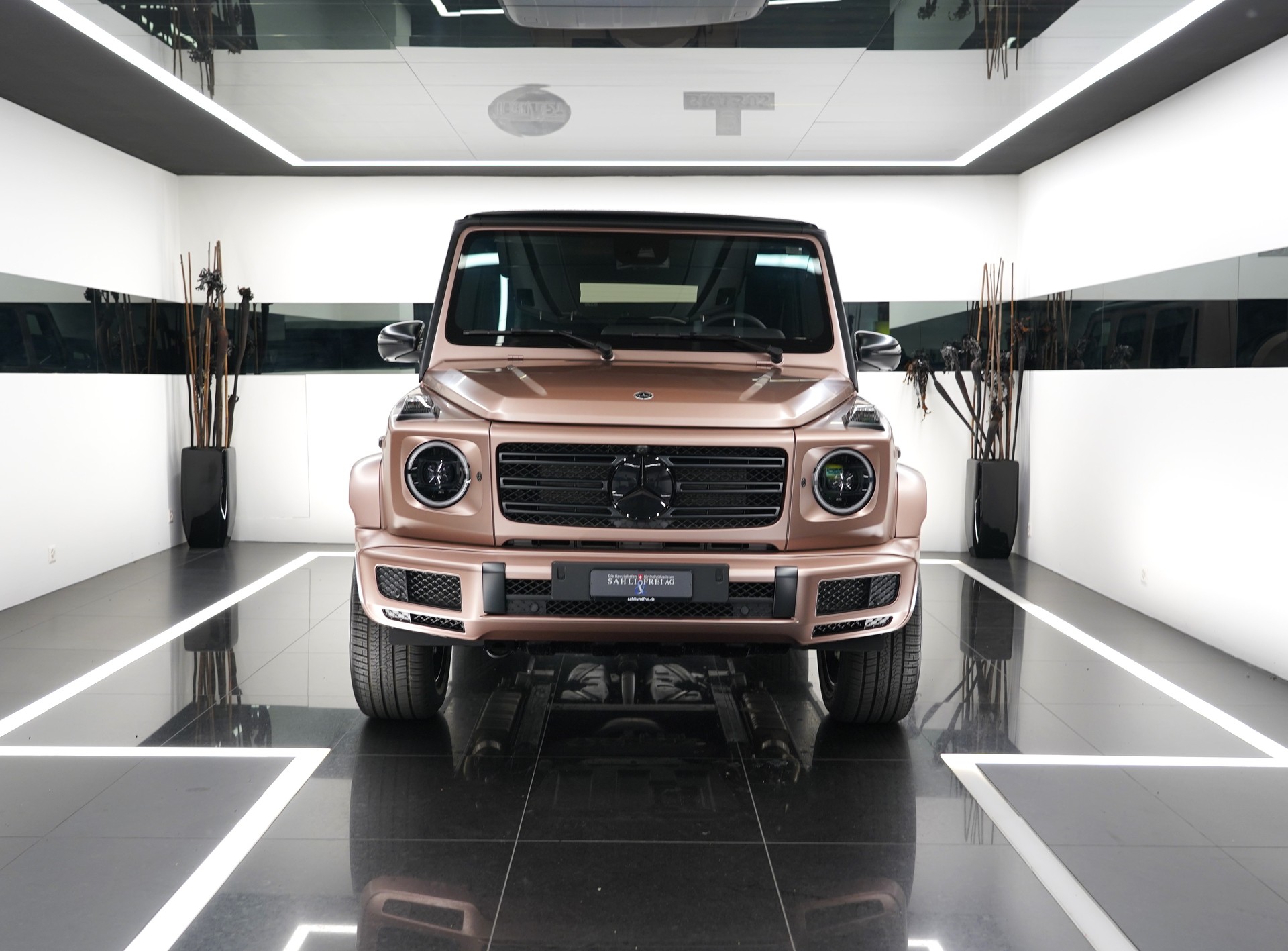 MERCEDES-BENZ G 500 Stronger Than Diamonds Edition-showroom-element-2