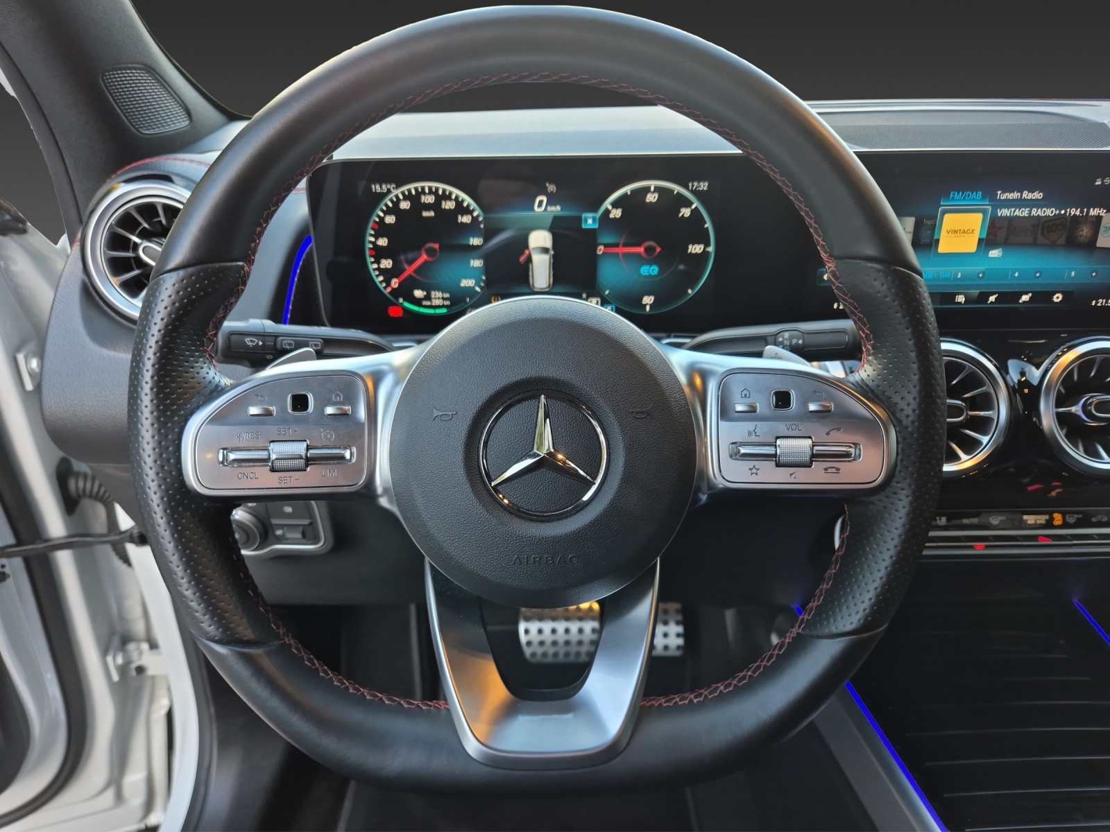 MERCEDES-BENZ EQB 350 AMG Line 4Matic-image-19