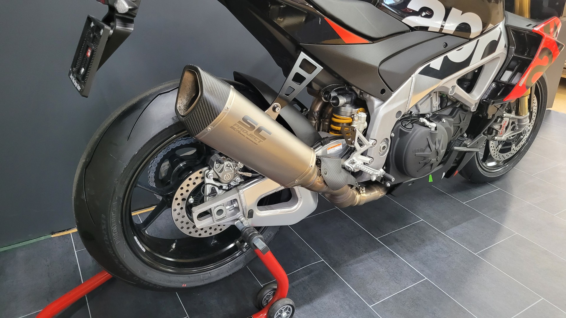 APRILIA Tuono V4 1100 Factory SC-Prpject-image-2