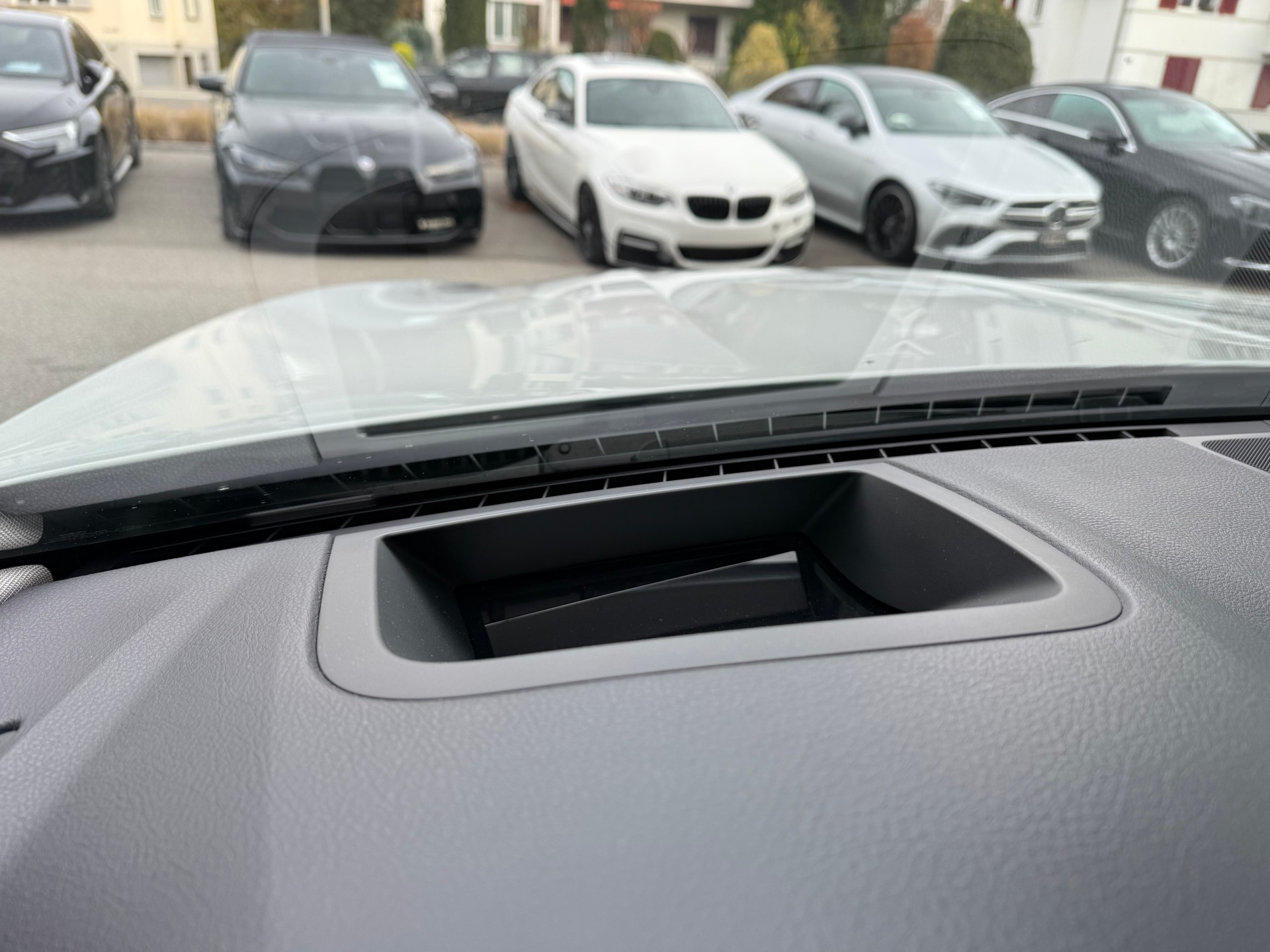 BMW 525d xDrive Luxury Line Steptronic-image-10