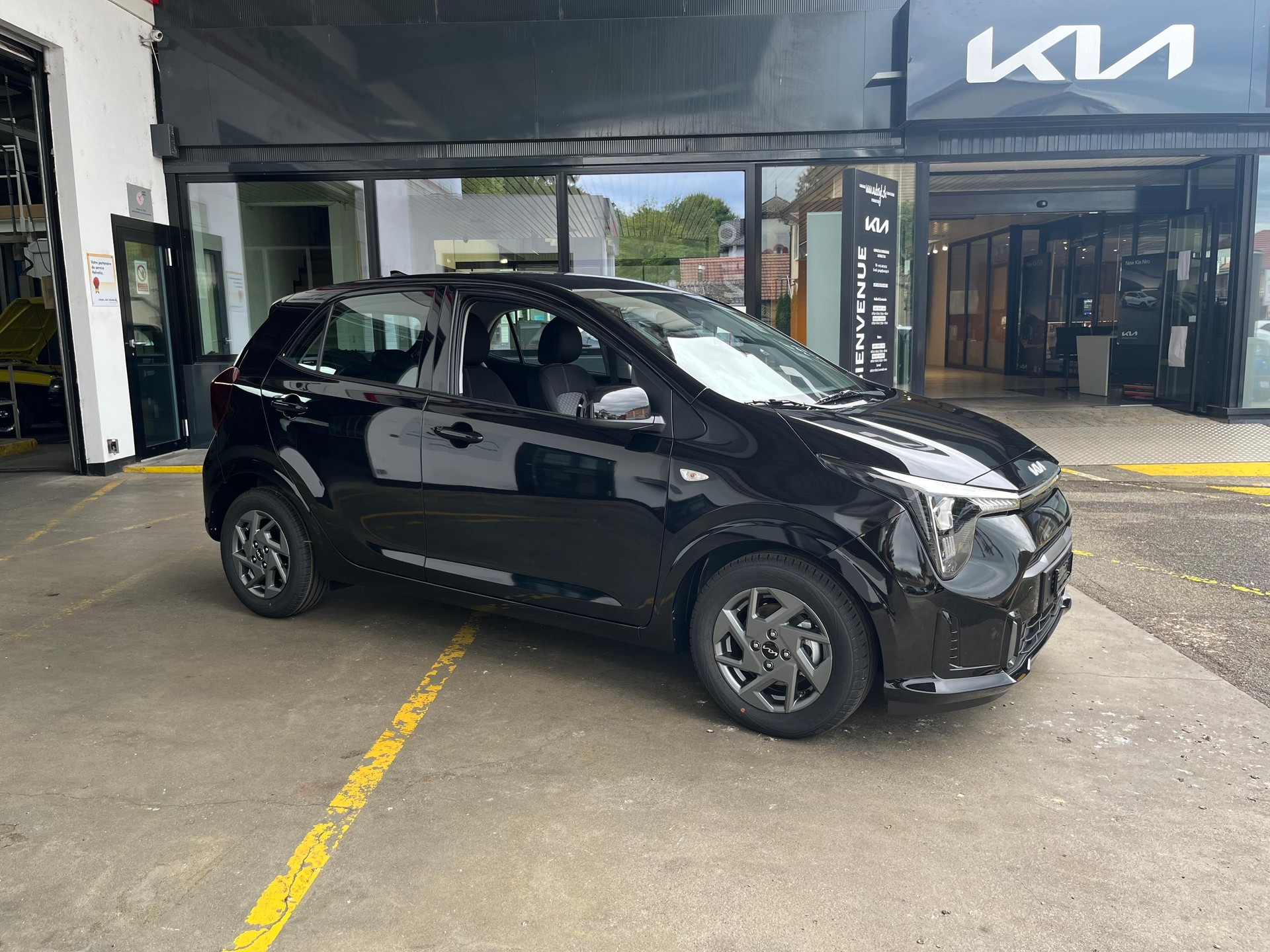 KIA Picanto 1.0 First Edition-image-1