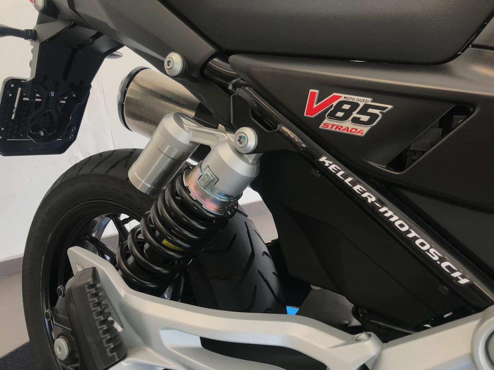 MOTO GUZZI V85 TT Strada E5+-image-12