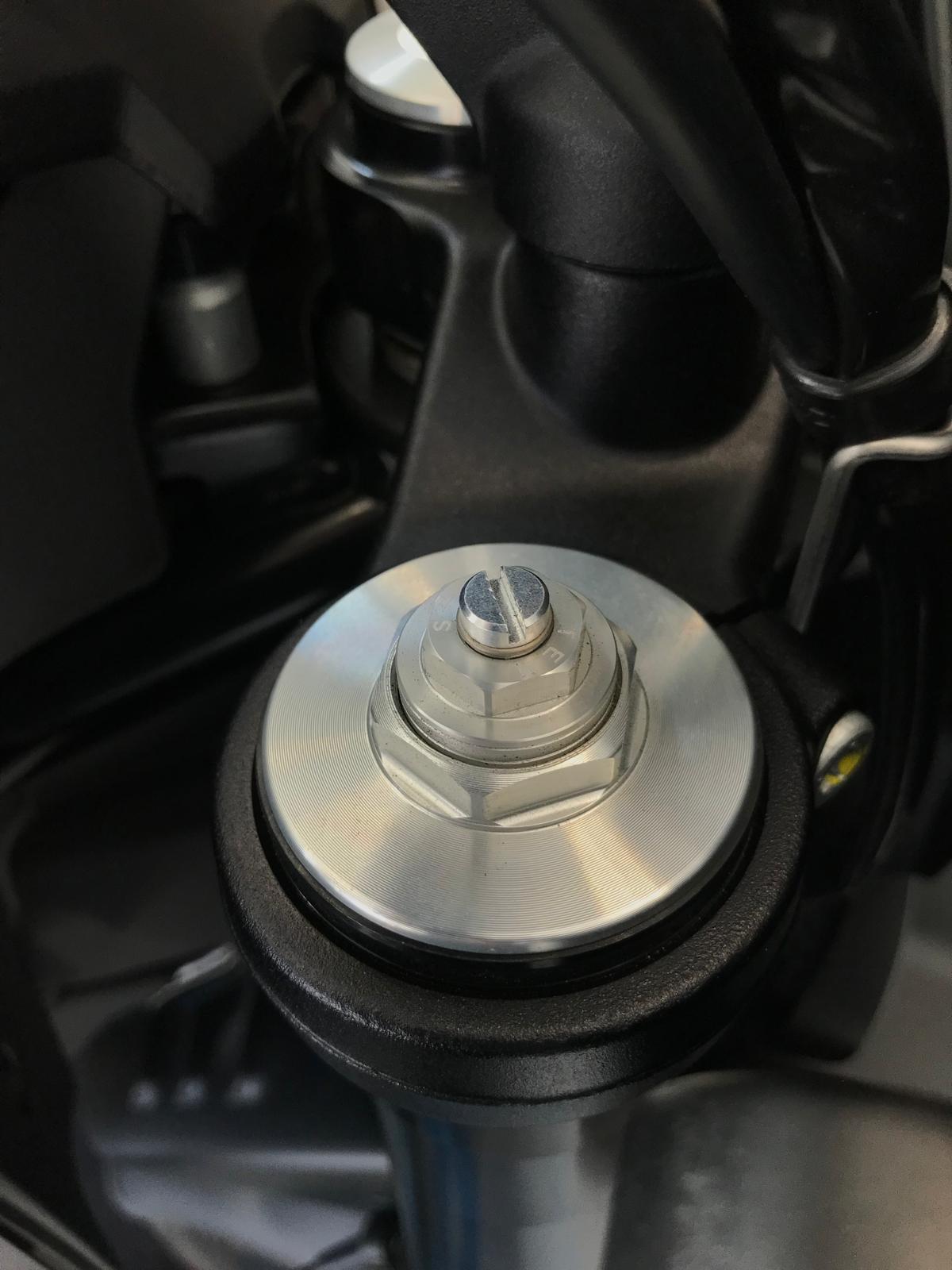 MOTO GUZZI V85 TT Strada E5+-image-13