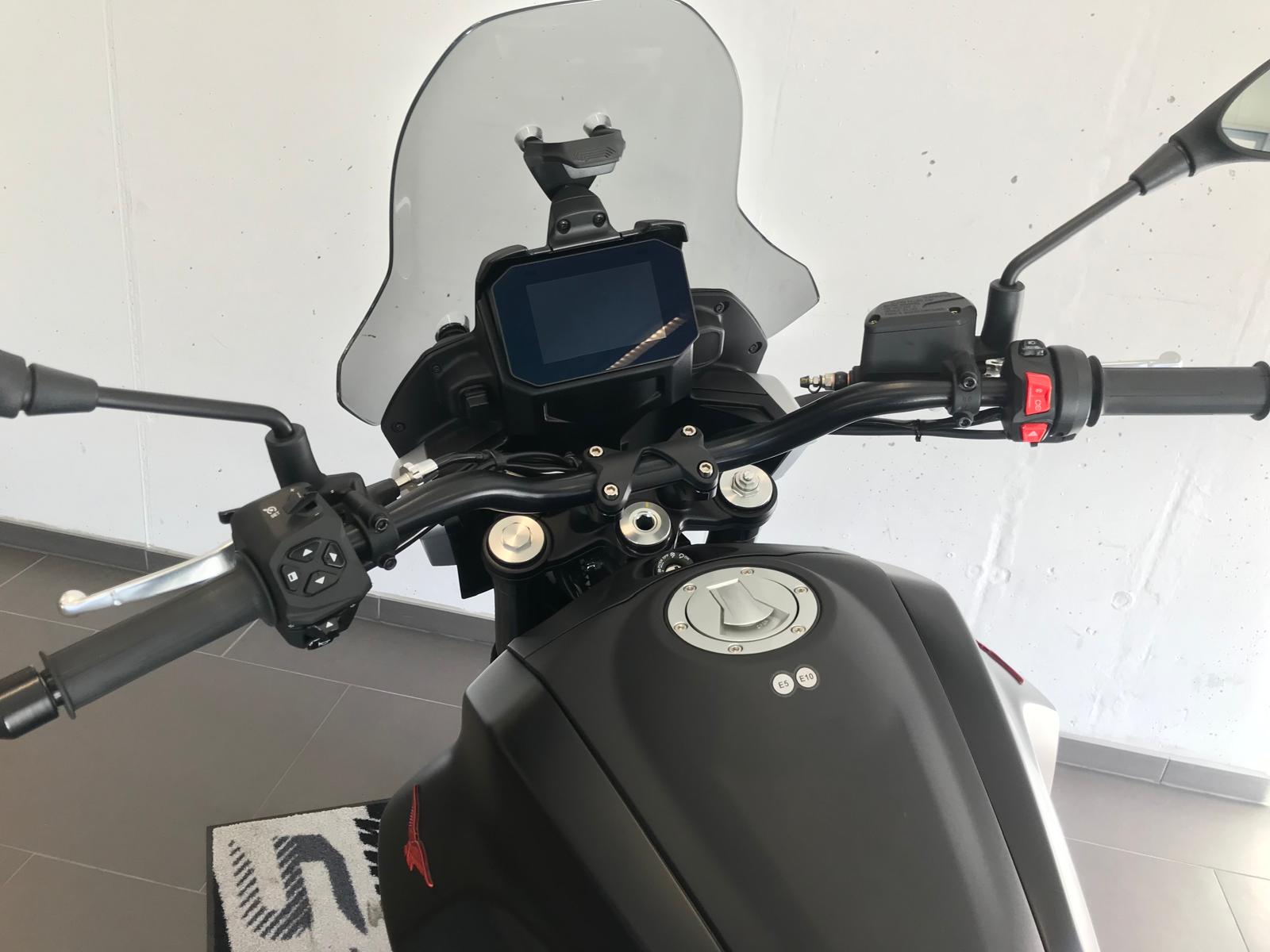MOTO GUZZI V85 TT Strada E5+-image-6