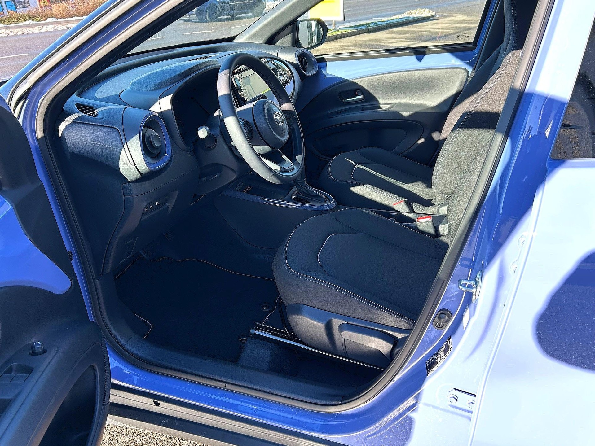 TOYOTA Aygo X 1.5 VVT-i HSD Trend-image-14