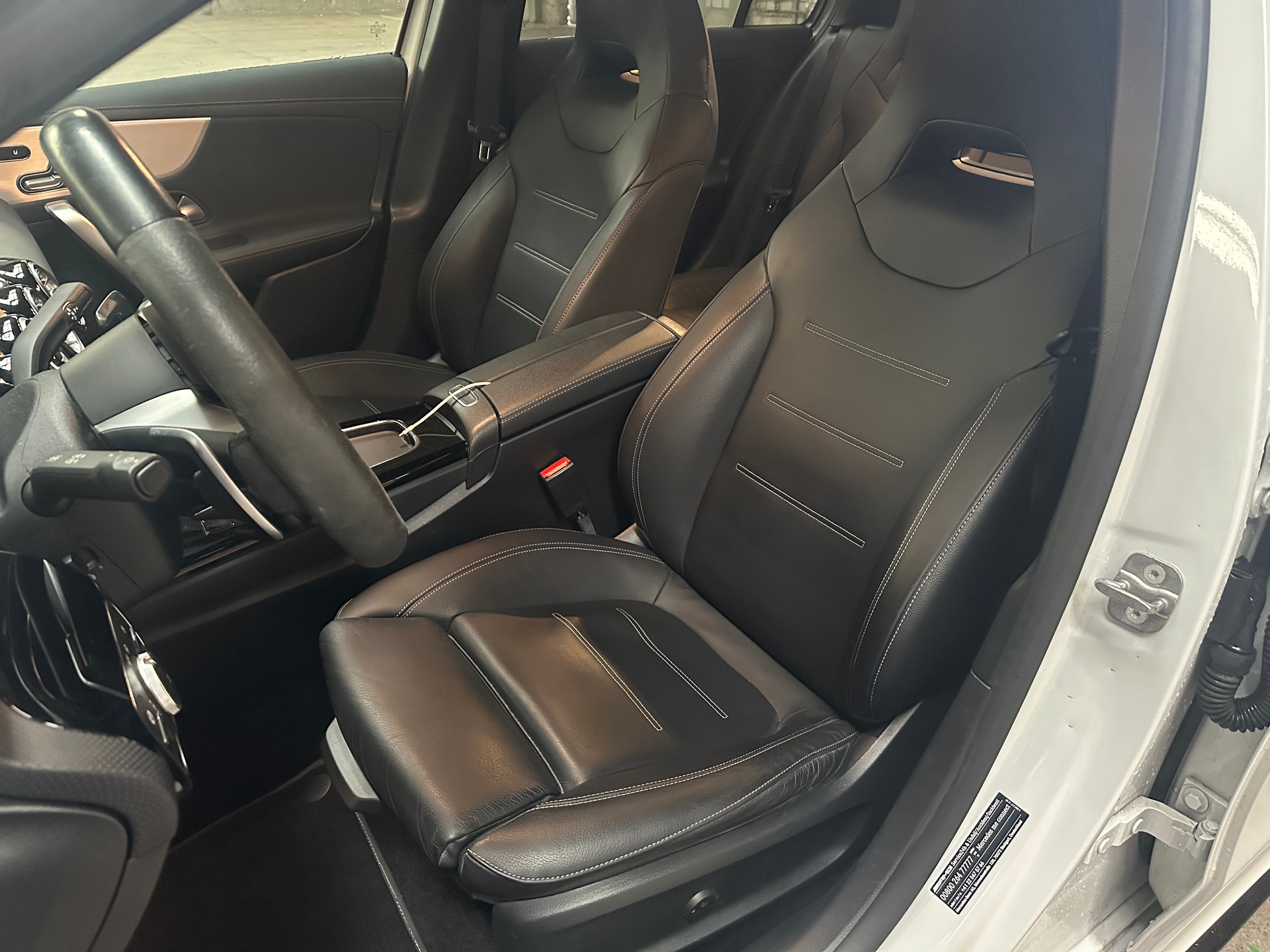 MERCEDES-BENZ A AMG 45 S 4Matic+ 8G-DCT-image-4