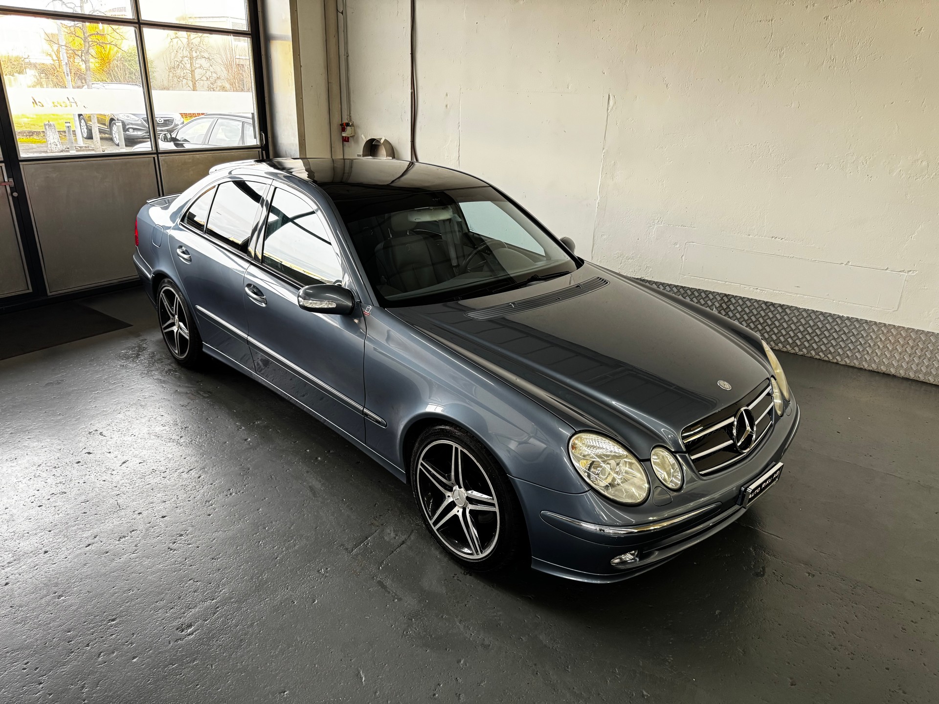 MERCEDES-BENZ E 270 CDI Elégance