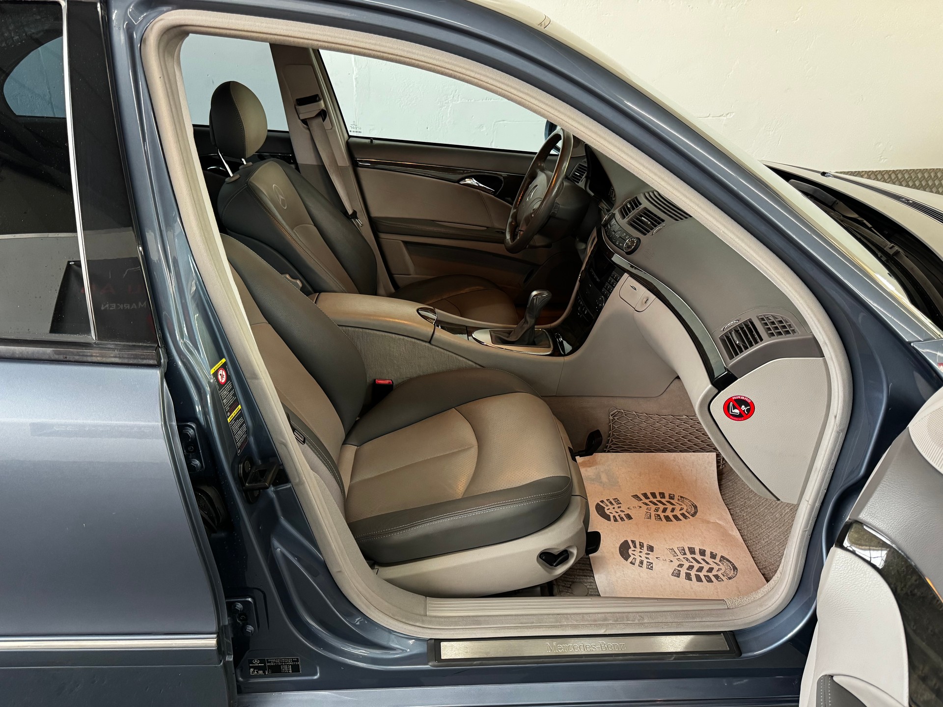 MERCEDES-BENZ E 270 CDI Elégance-image-17