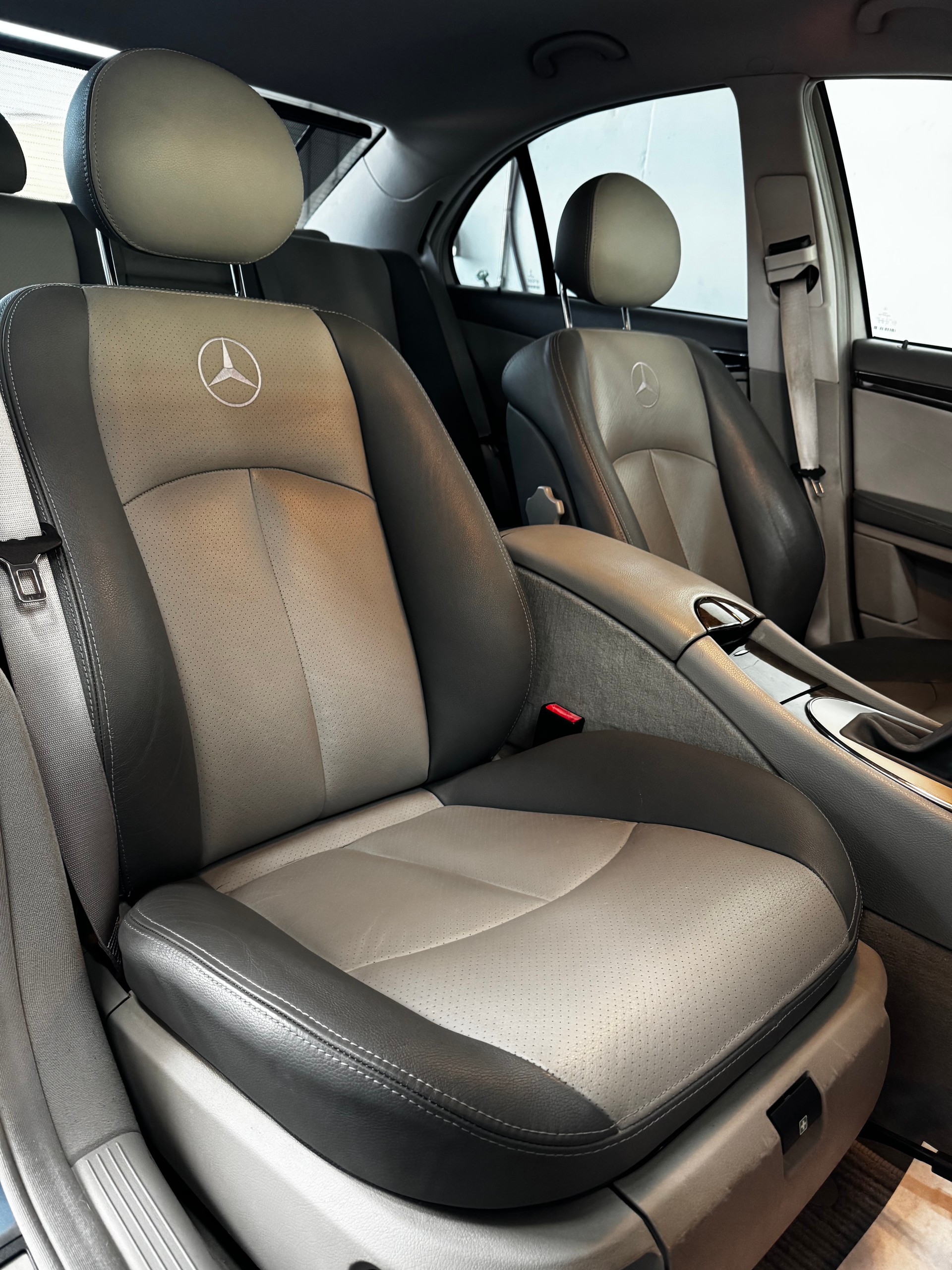 MERCEDES-BENZ E 270 CDI Elégance-image-18