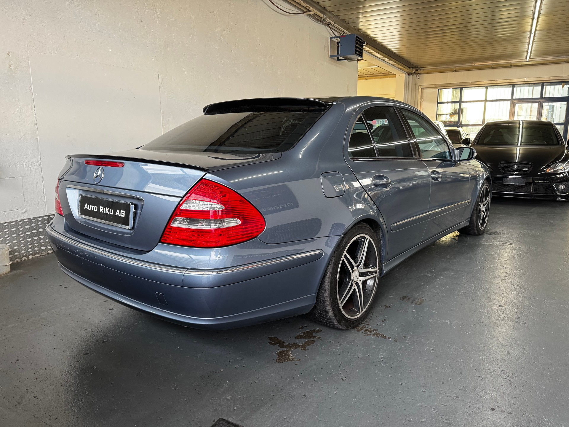 MERCEDES-BENZ E 270 CDI Elégance-image-8