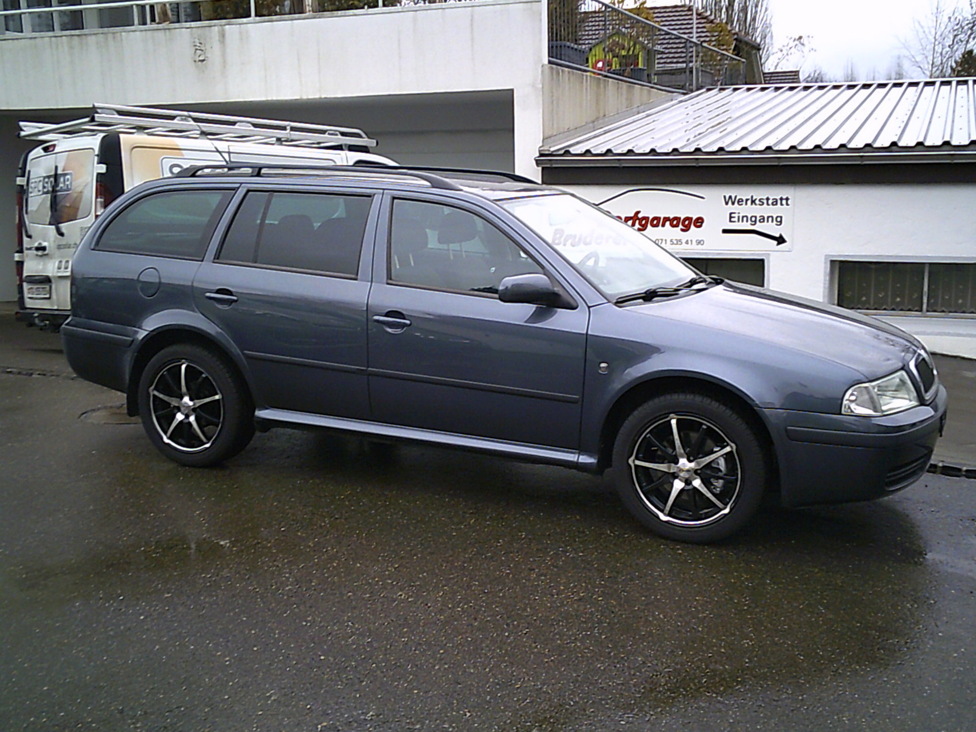 SKODA Octavia 1.8 Turbo Tour