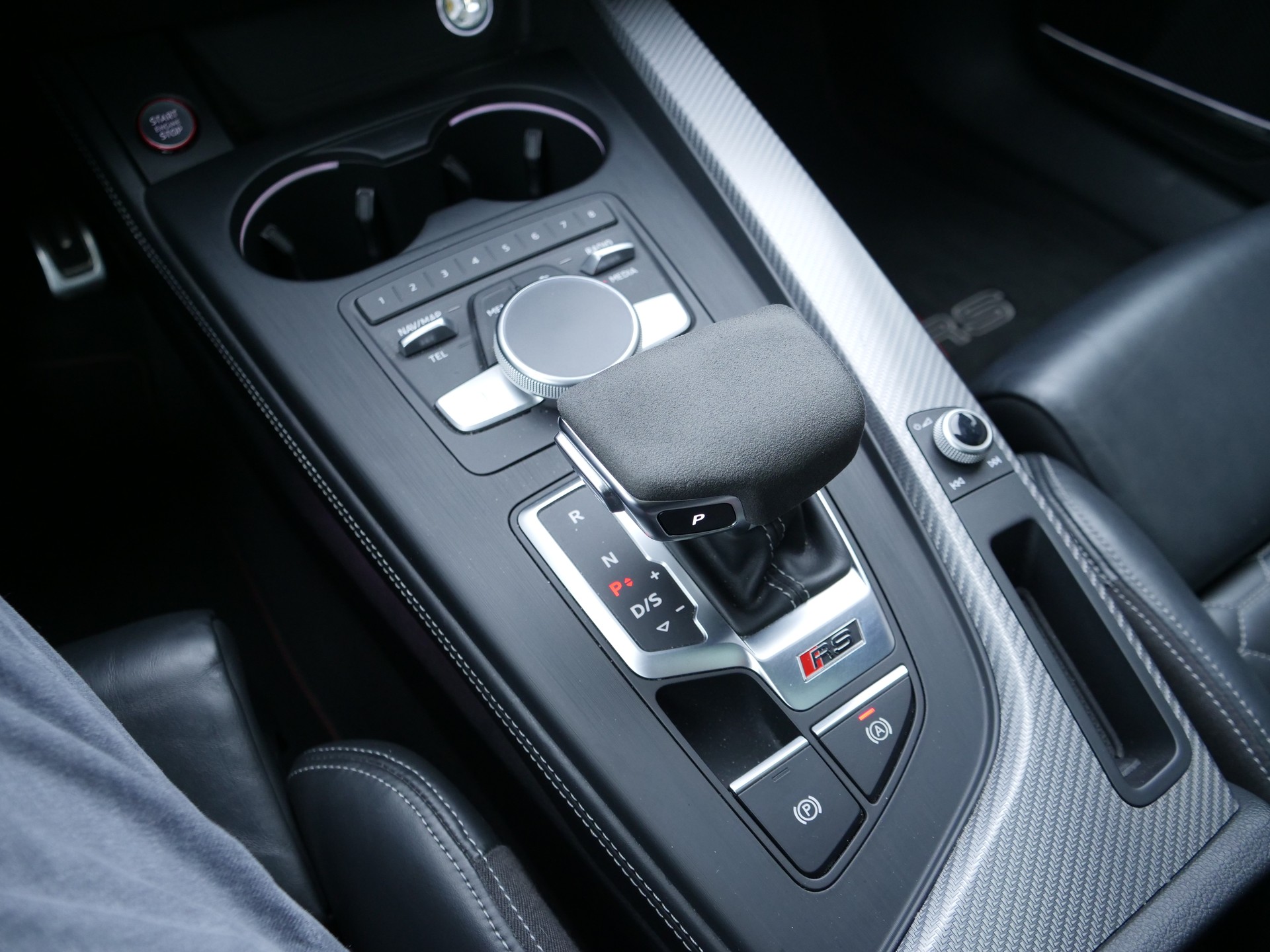 AUDI RS4 Avant 2.9 TFSI quattro tiptronic-image-12