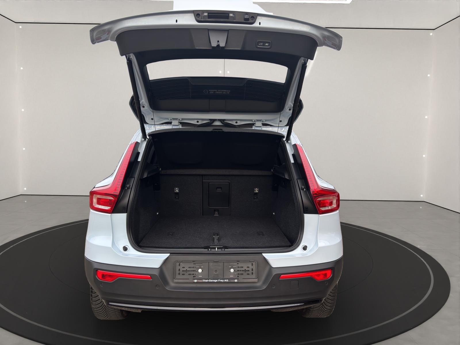 VOLVO XC40 2.0 B4 MH Plus Dark-image-11