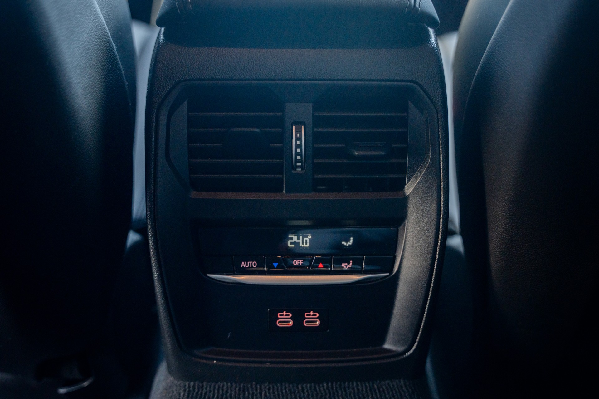 BMW M3 Competition M xDrive-image-14