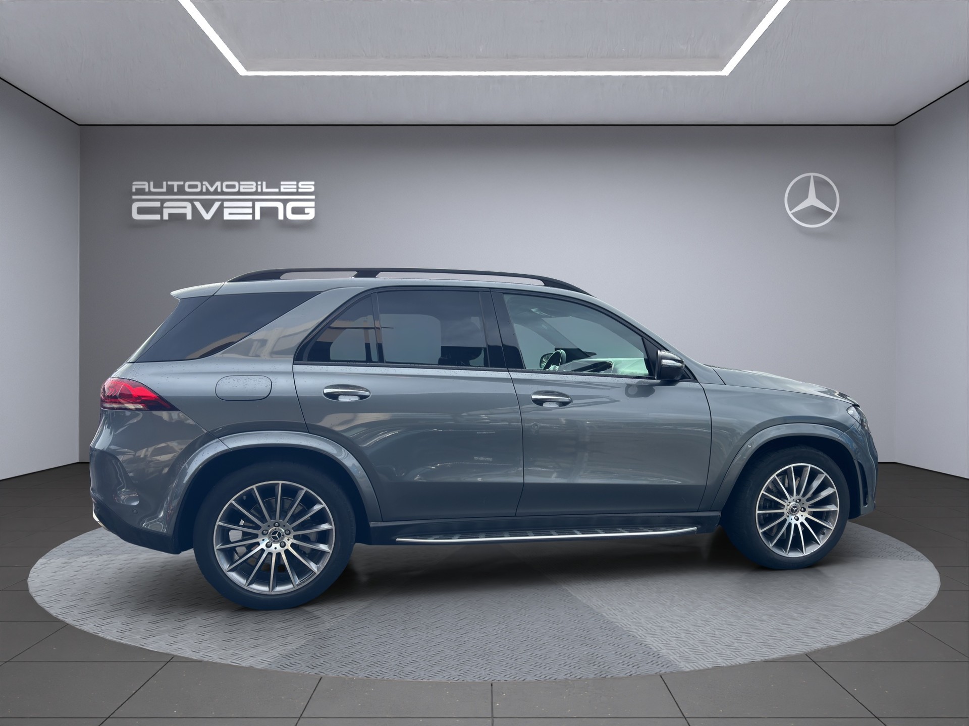 MERCEDES-BENZ GLE 450 4Matic AMG Line 9G-Tronic-image-5