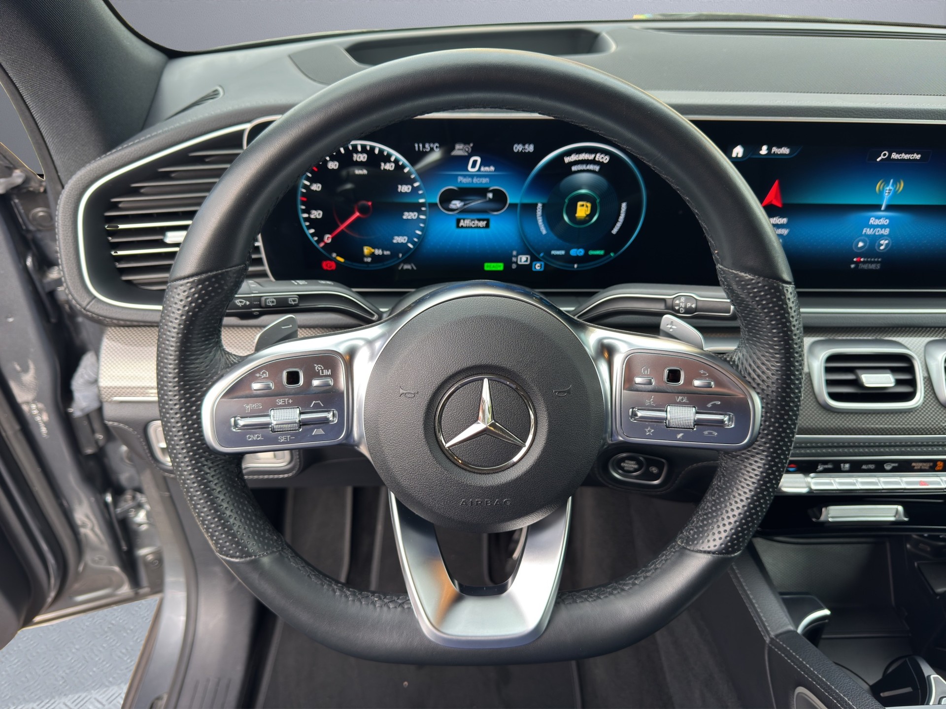 MERCEDES-BENZ GLE 450 4Matic AMG Line 9G-Tronic-image-10