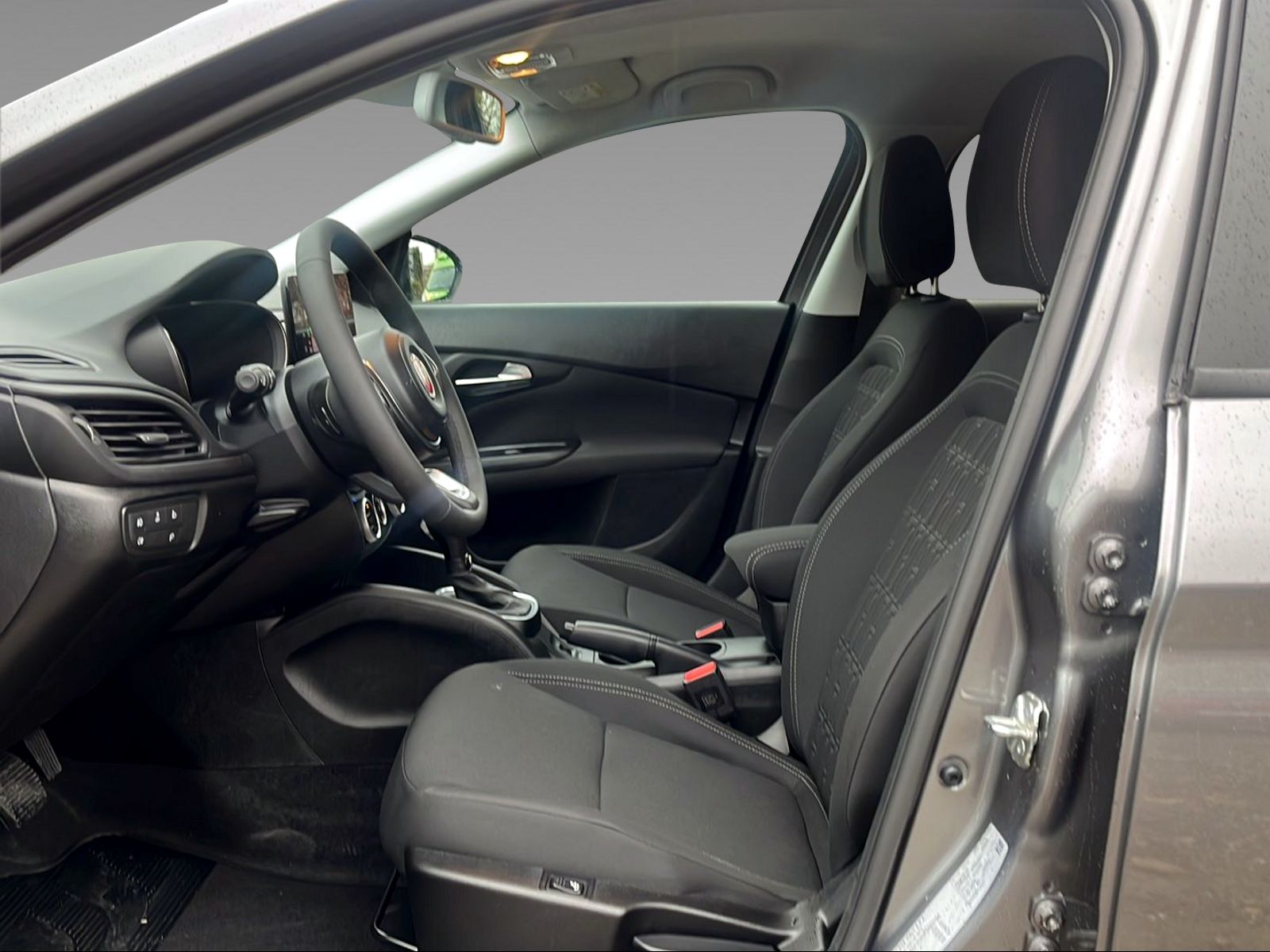 FIAT Tipo 1.5 Hybrid Swiss Edition-image-9