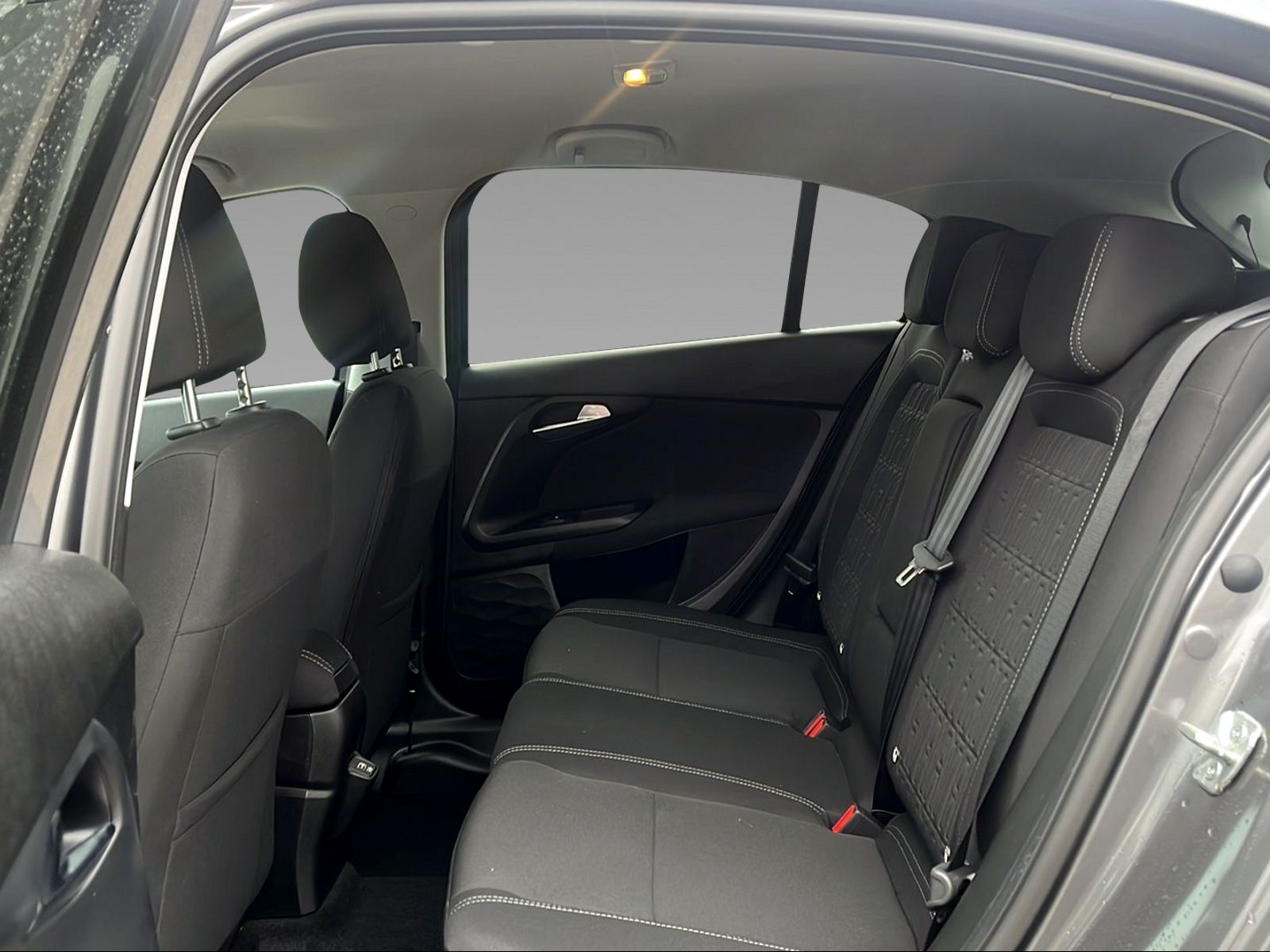 FIAT Tipo 1.5 Hybrid Swiss Edition-image-15