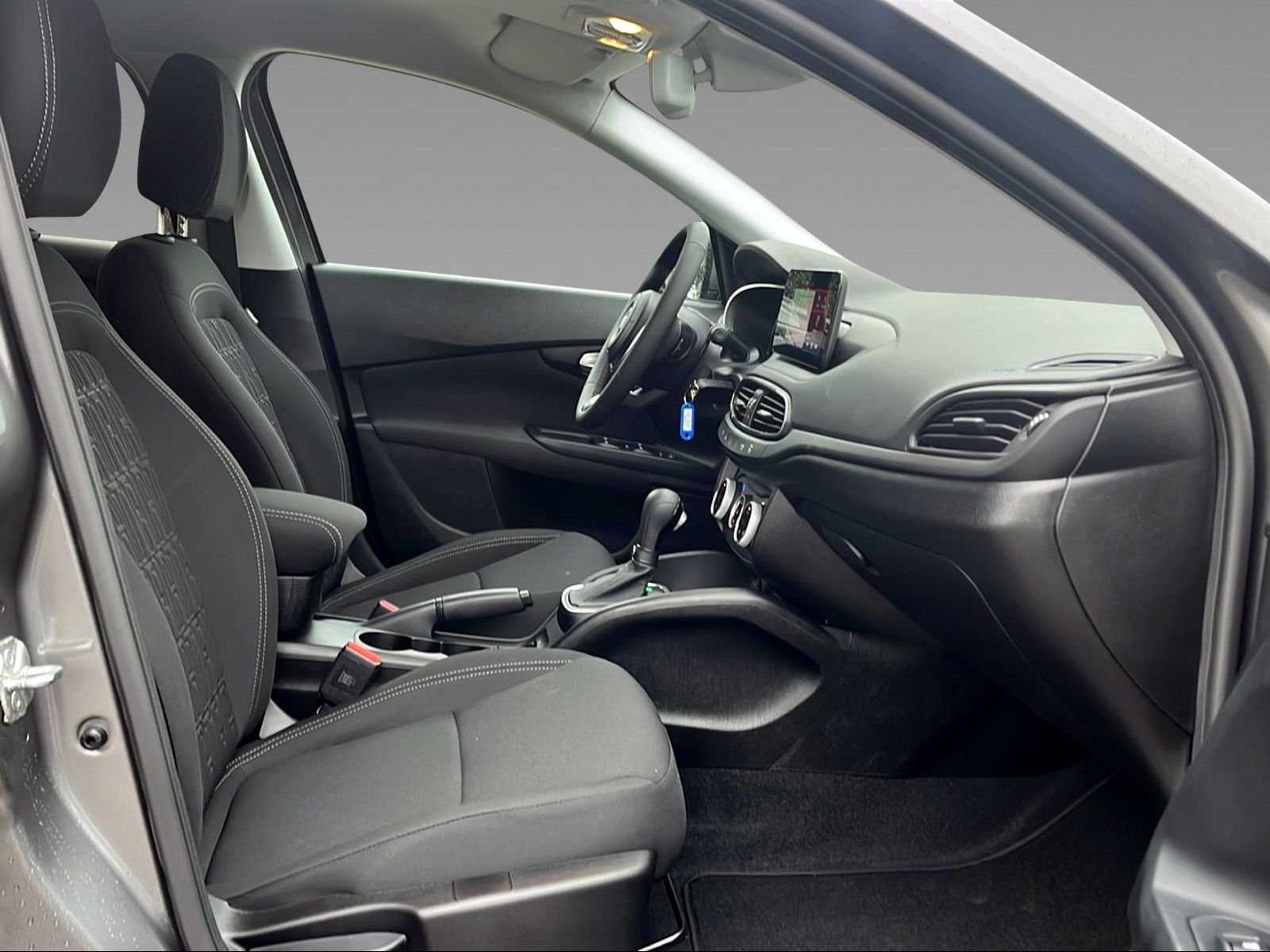 FIAT Tipo 1.5 Hybrid Swiss Edition-image-14